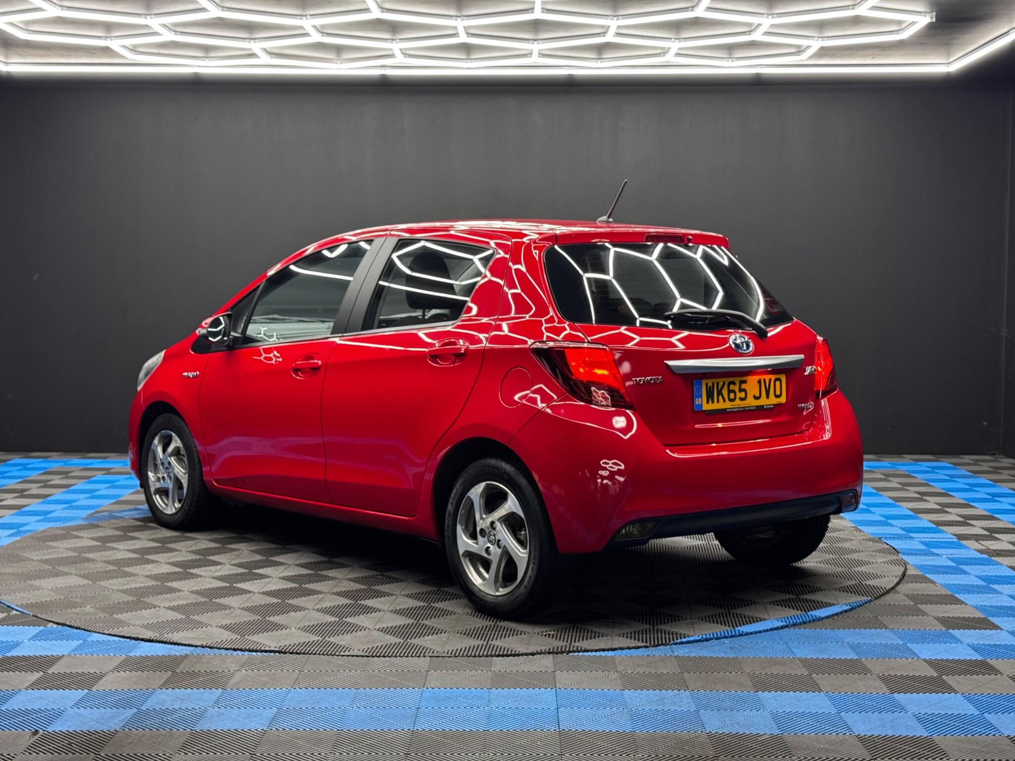 Toyota Yaris 1.5 VVT-h Icon E-CVT Euro 6 5dr 5dr Automatic 2025