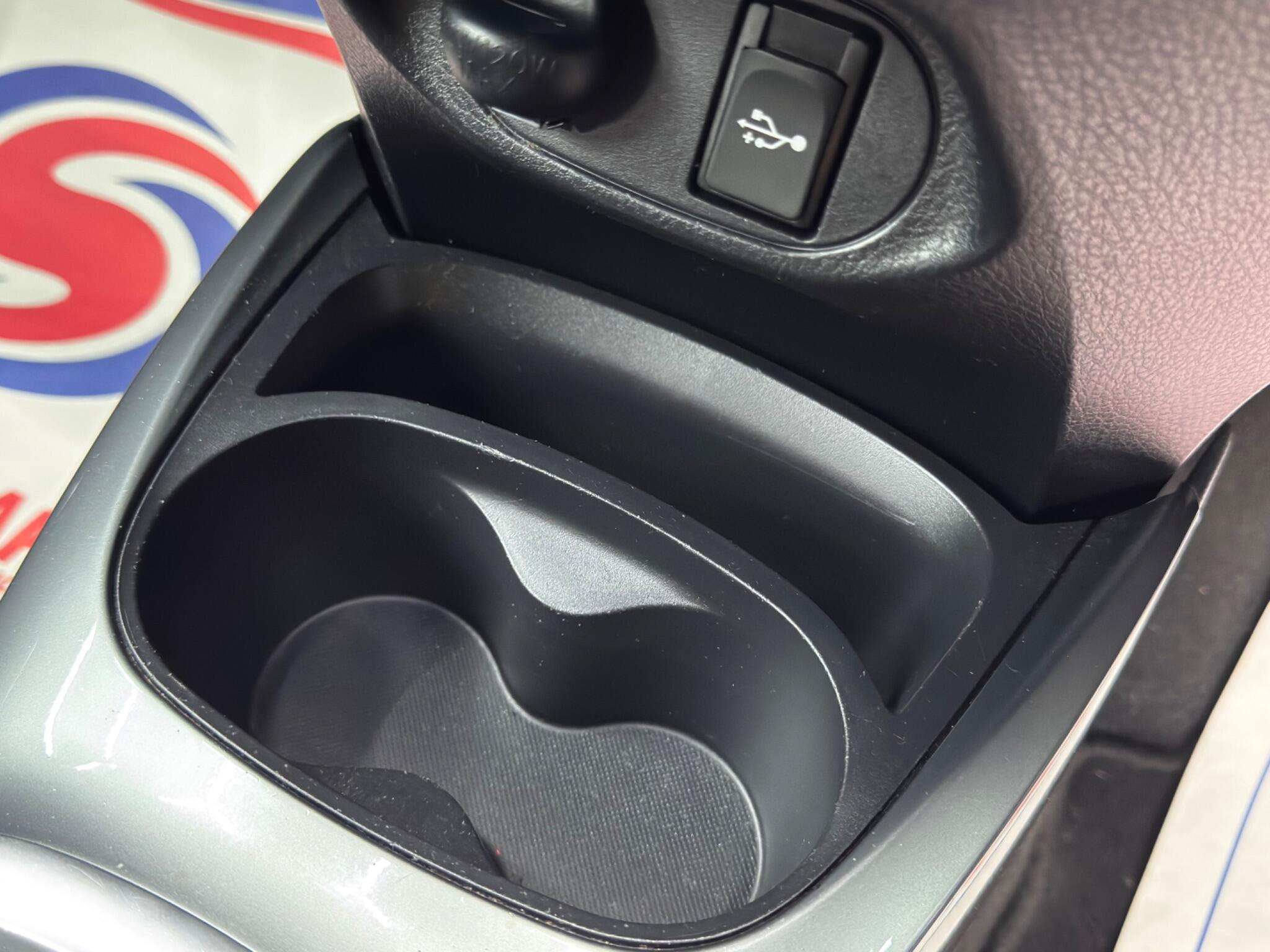 Toyota Yaris 1.5 VVT-h Icon E-CVT Euro 6 5dr 5dr Automatic 2025