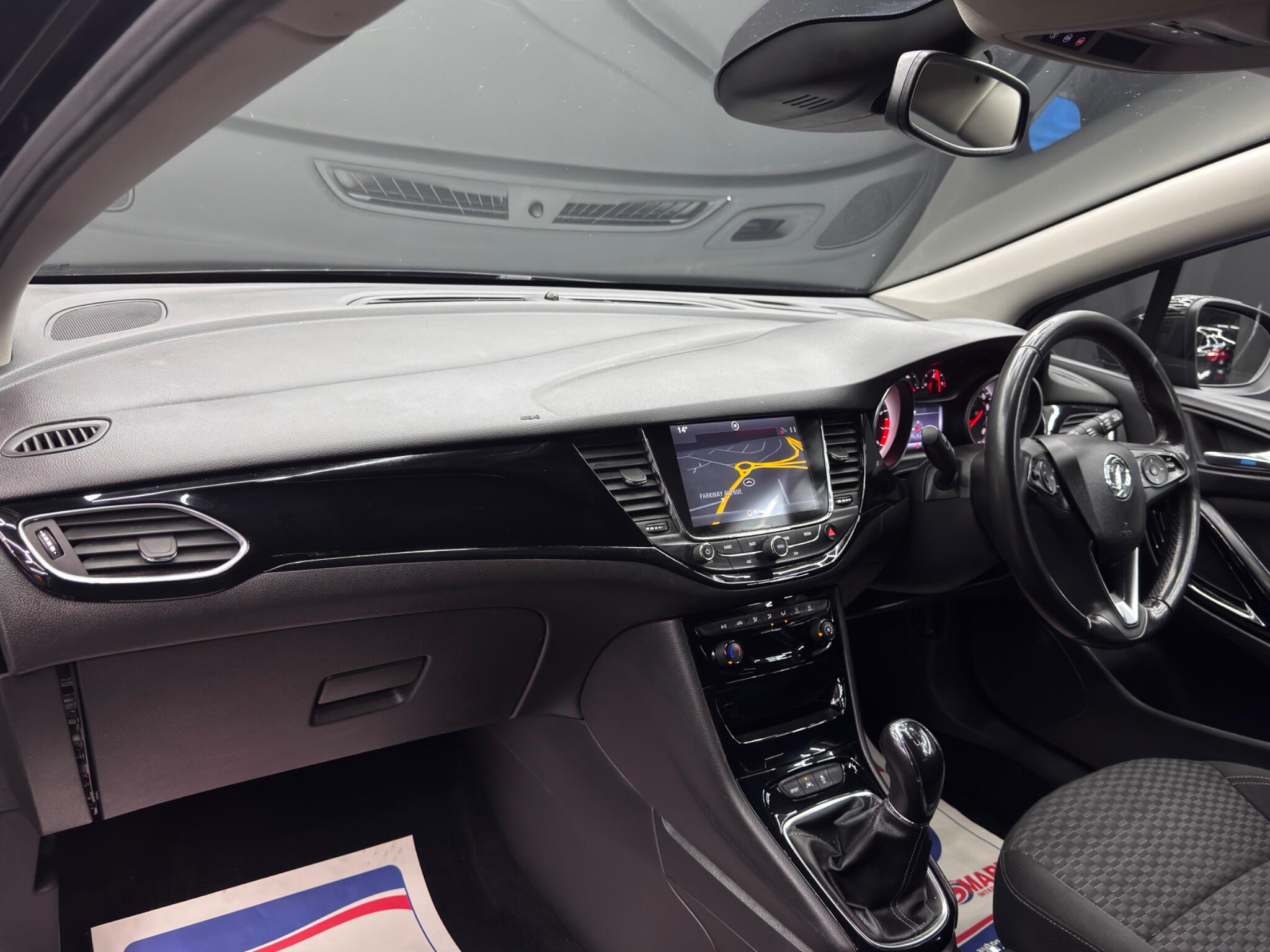 Vauxhall Astra 1.4i Turbo SRi Nav Euro 6 5dr 5dr Manual 2025