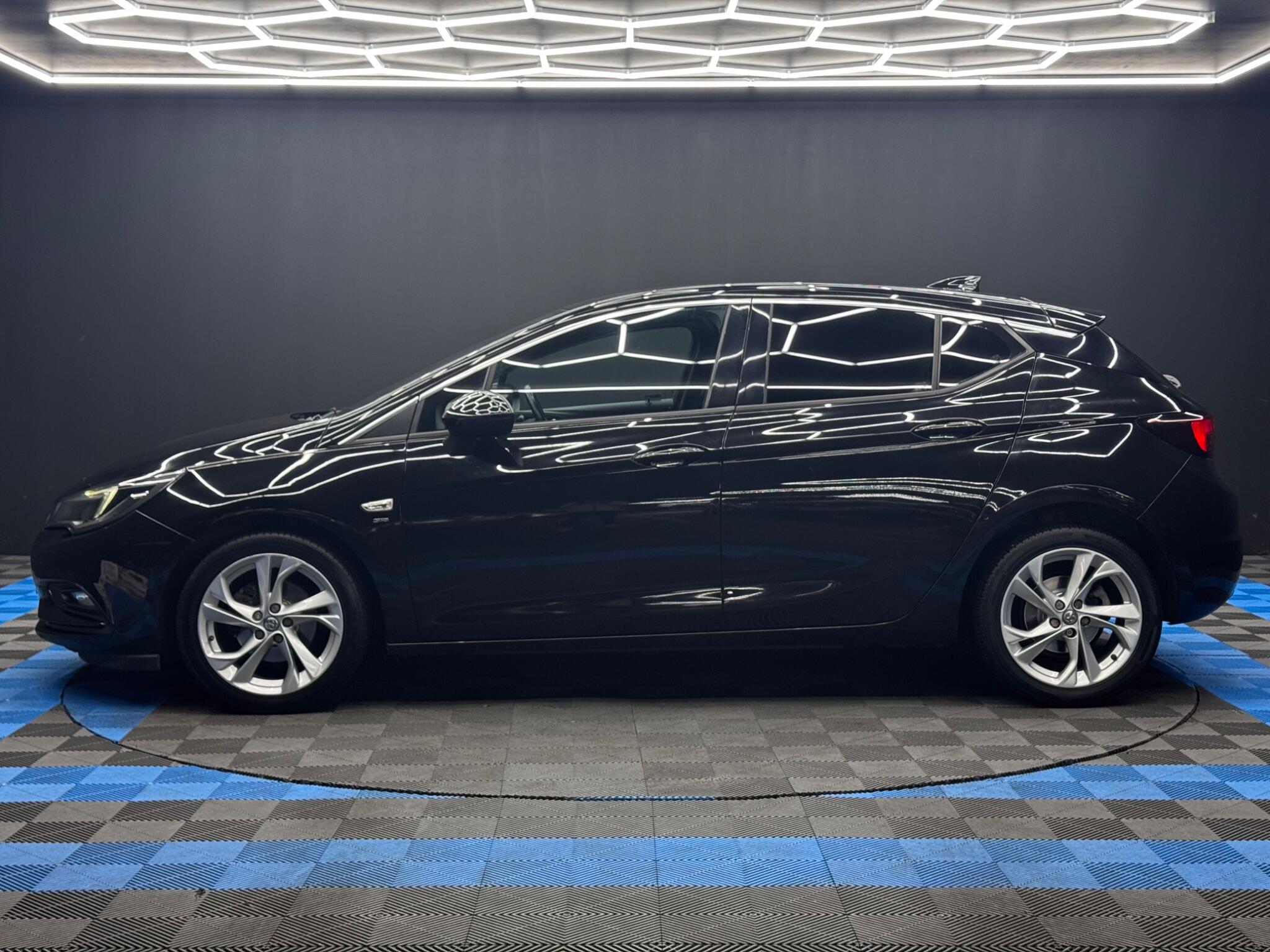 Vauxhall Astra 1.4i Turbo SRi Nav Euro 6 5dr 5dr Manual 2025