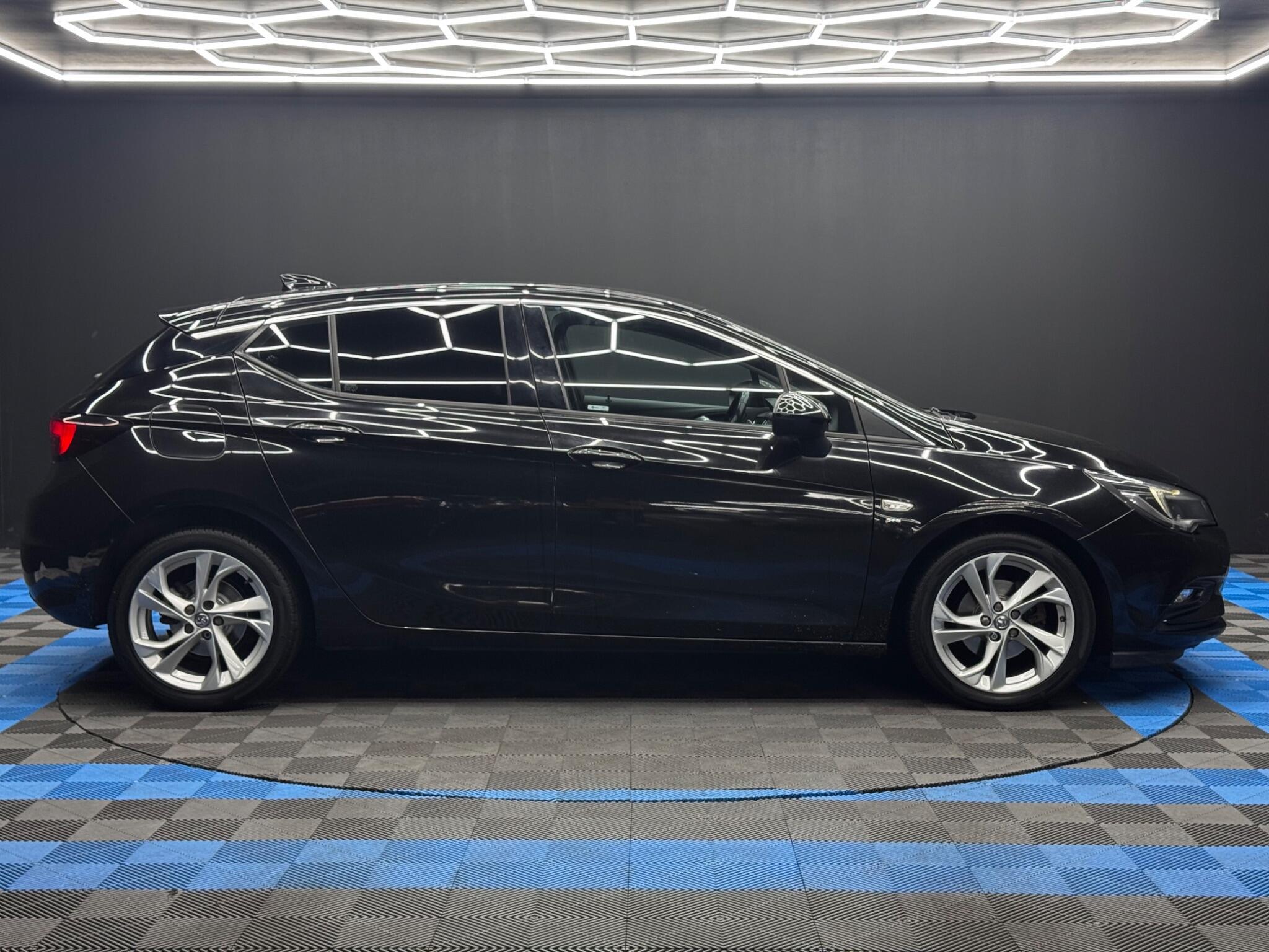 Vauxhall Astra 1.4i Turbo SRi Nav Euro 6 5dr 5dr Manual 2025