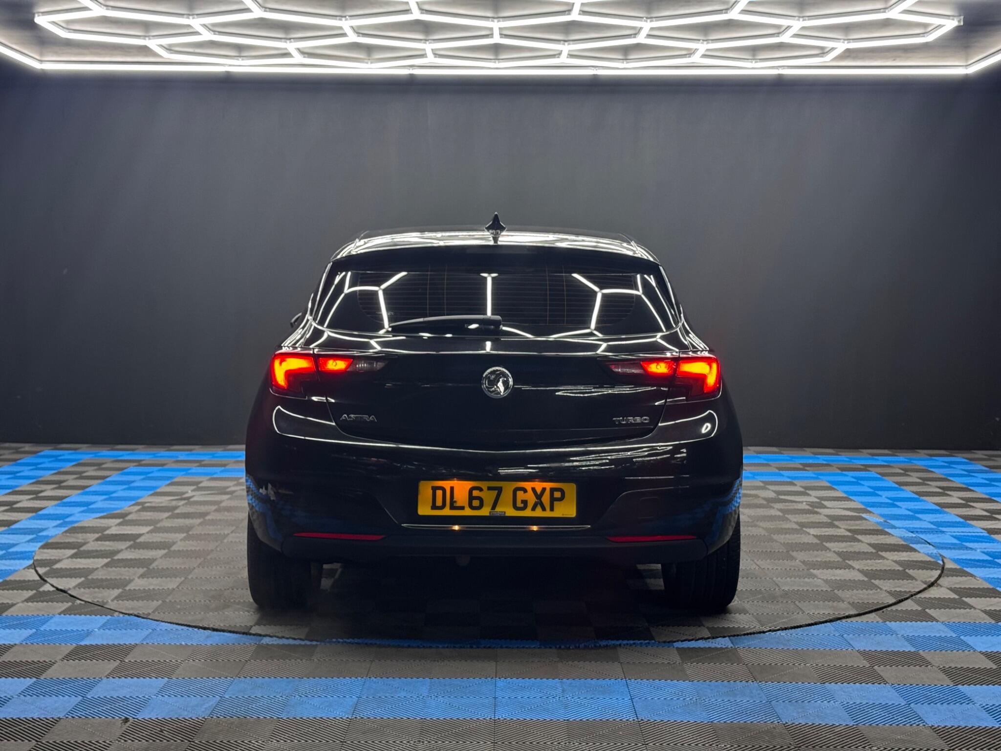 Vauxhall Astra 1.4i Turbo SRi Nav Euro 6 5dr 5dr Manual 2025