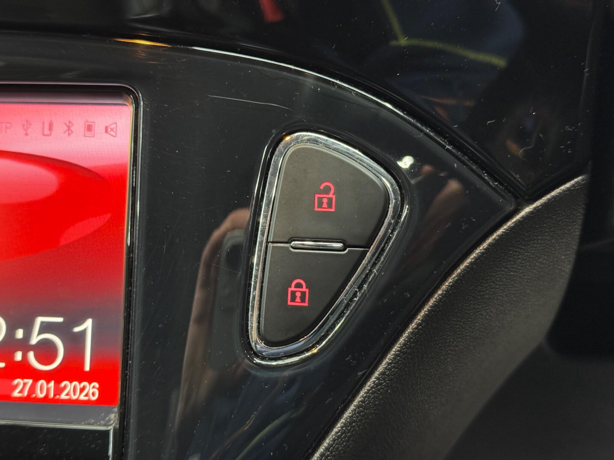 Vauxhall Corsa 1.0i Turbo ecoFLEX SRi Euro 6 (s/s) 3dr 3dr Manual 2026