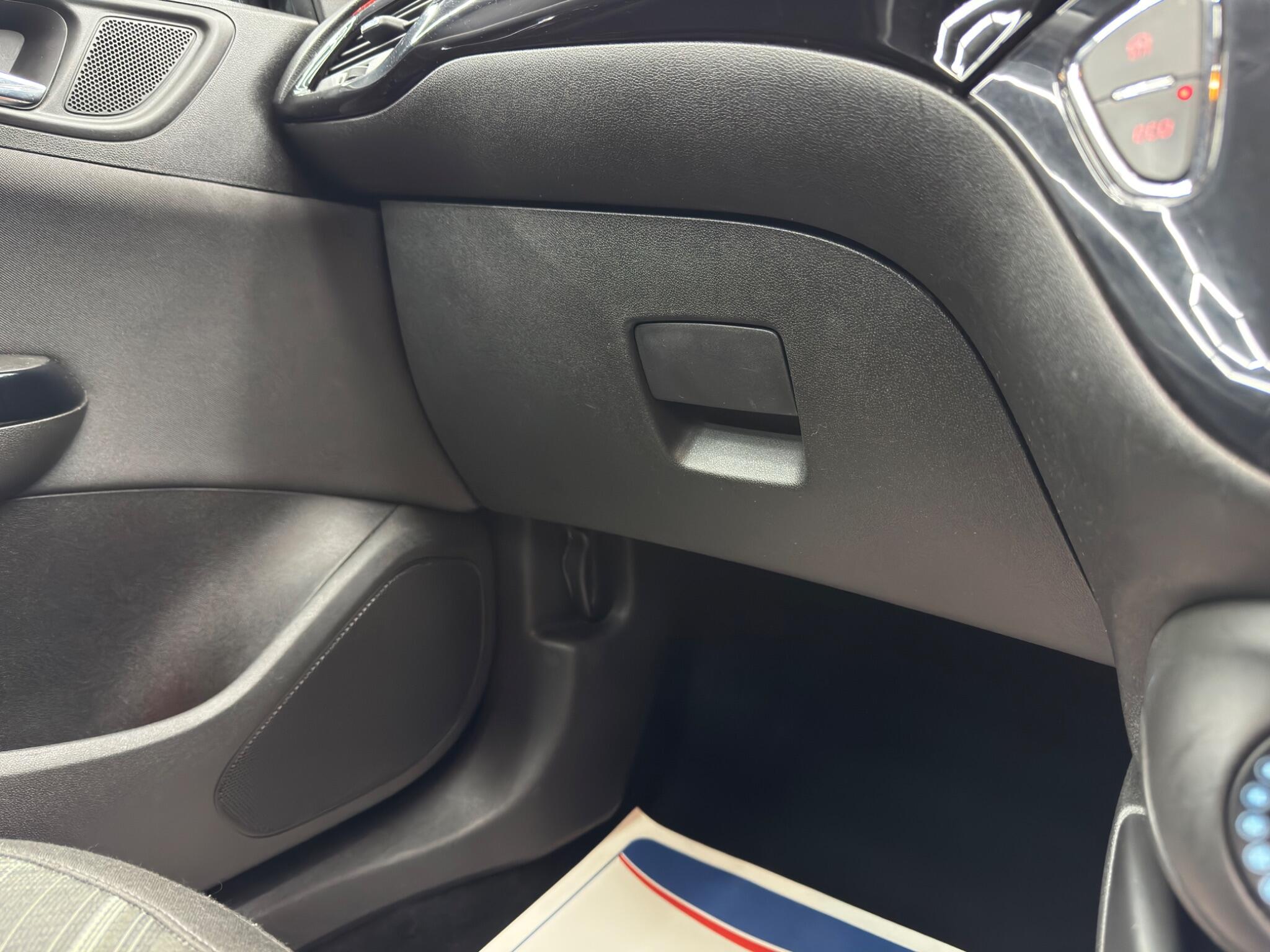 Vauxhall Corsa 1.0i Turbo ecoFLEX SRi Euro 6 (s/s) 3dr 3dr Manual 2026