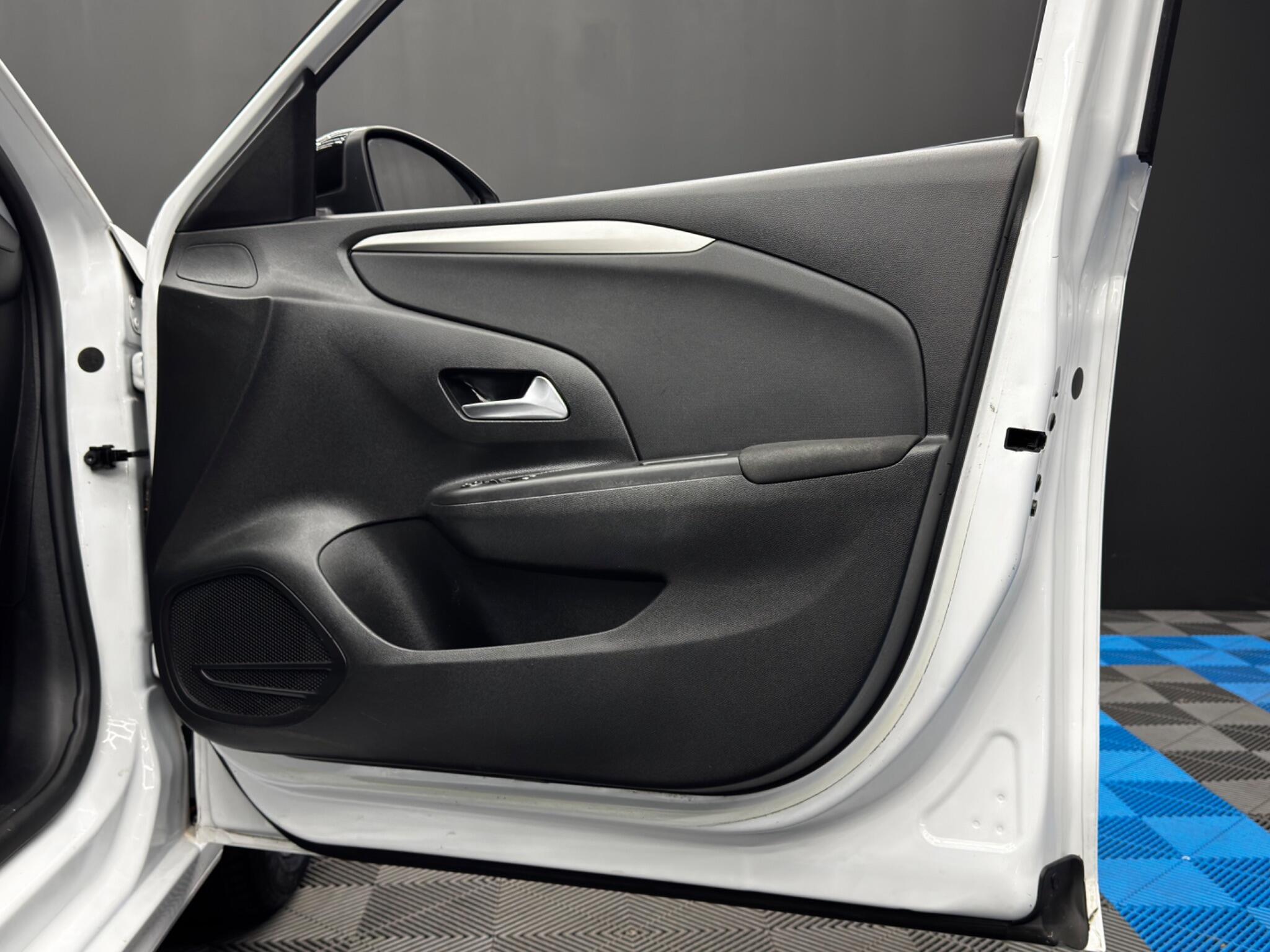 Vauxhall Corsa 1.2 SE Premium Euro 6 5dr 5dr Manual 2025