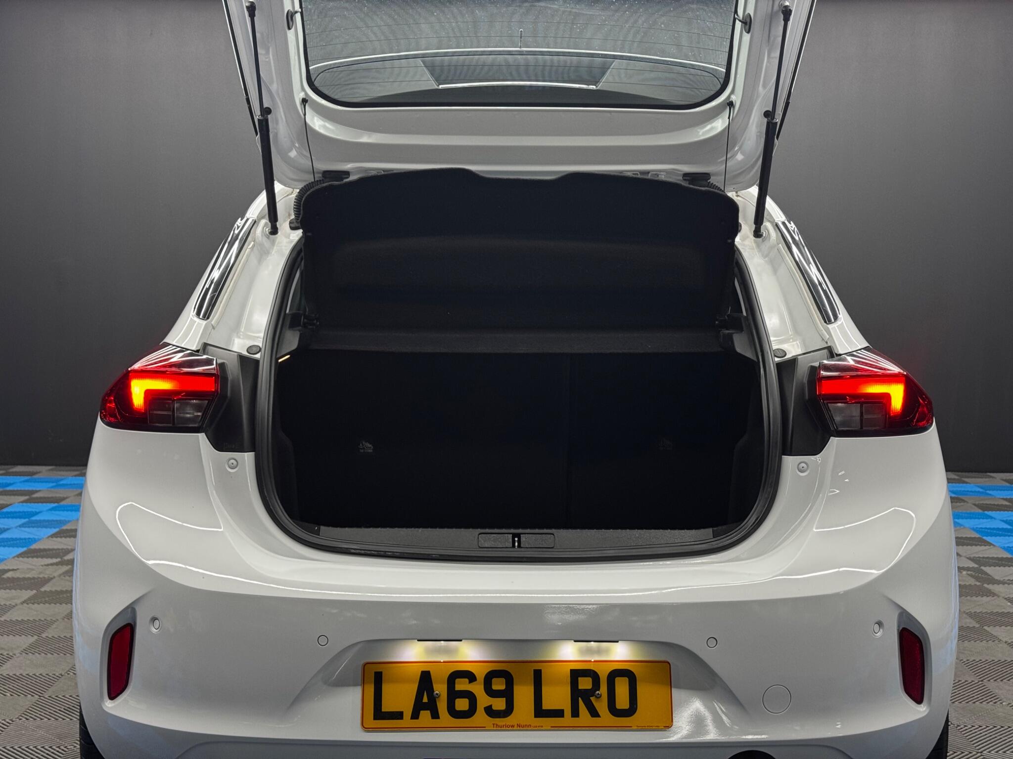 Vauxhall Corsa 1.2 SE Premium Euro 6 5dr 5dr Manual 2025