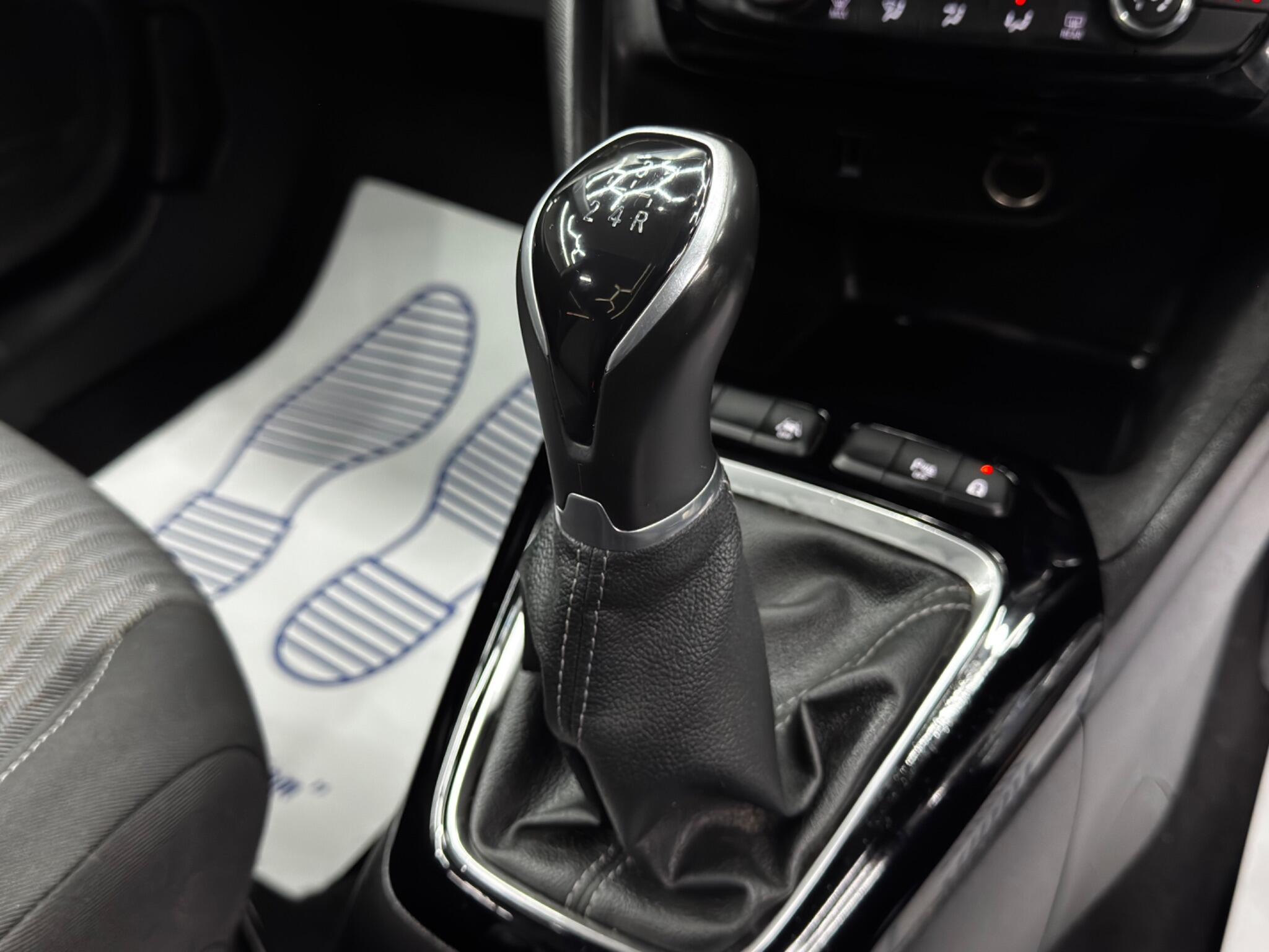 Vauxhall Corsa 1.2 SE Premium Euro 6 5dr 5dr Manual 2025