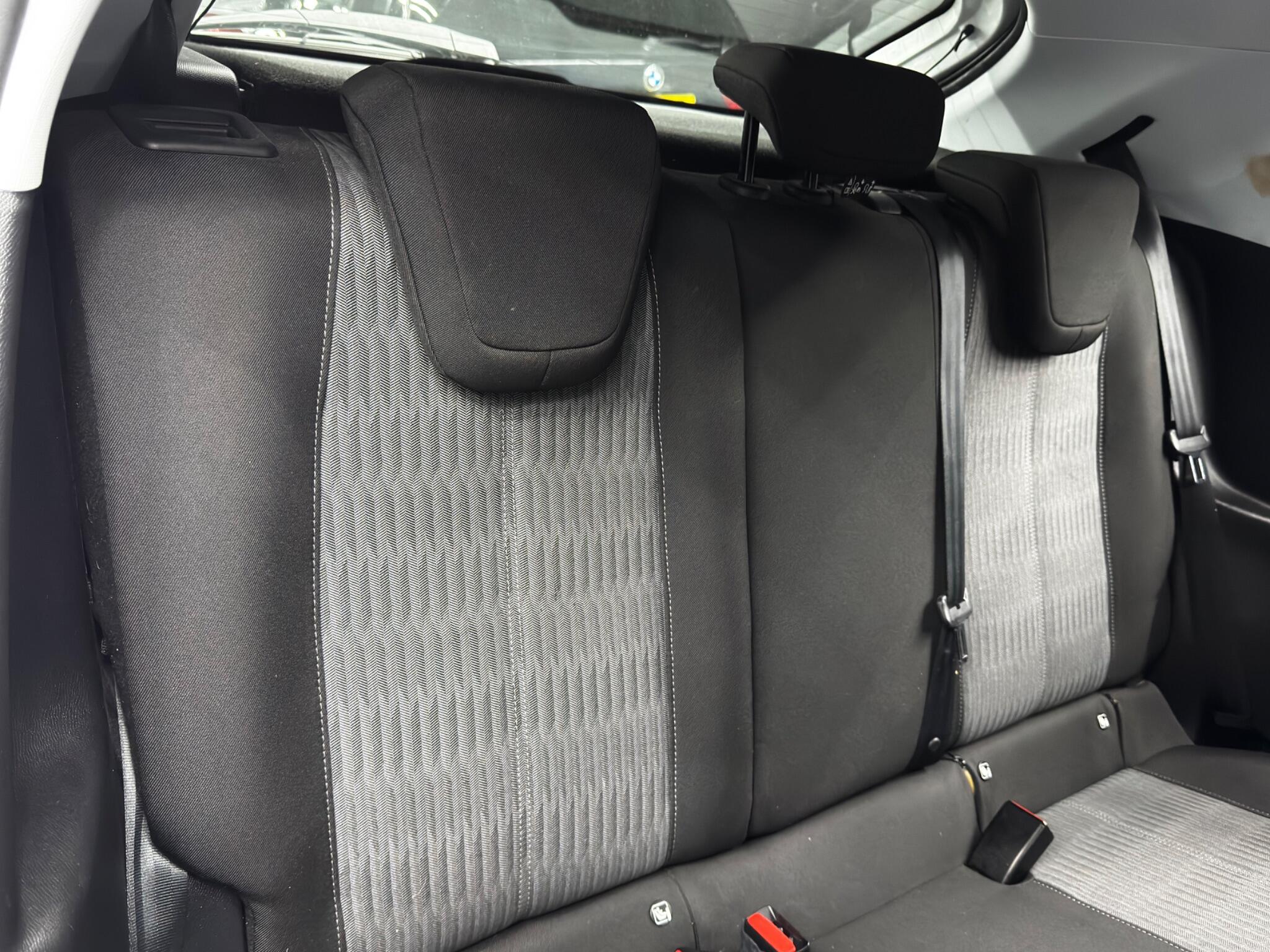 Vauxhall Corsa 1.2 SE Premium Euro 6 5dr 5dr Manual 2025