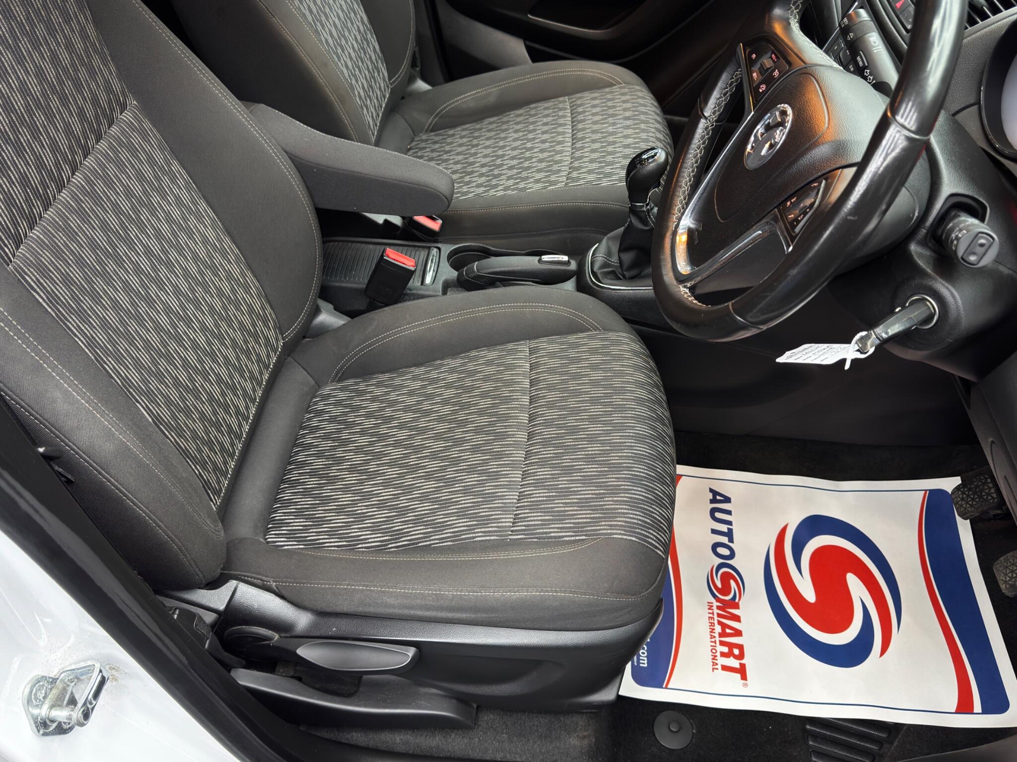 Vauxhall Mokka 1.4T Exclusiv 4WD Euro 5 (s/s) 5dr 5dr Manual 2026