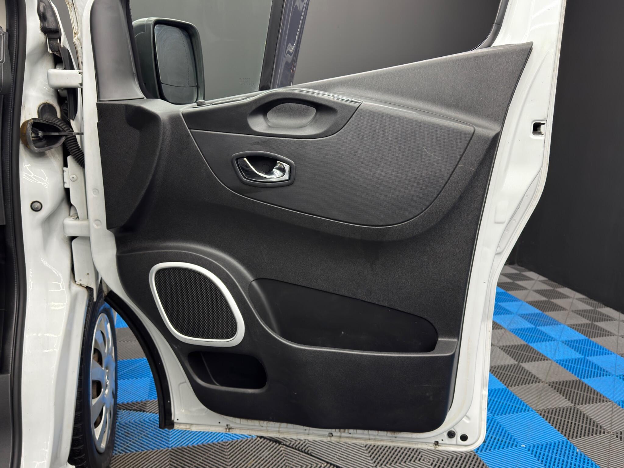 Vauxhall Vivaro 1.6 CDTi 2900 BiTurbo ecoTEC Sportive Crew Van L1 H1 Euro 6 (s/s) 5dr (6 Seat) 5dr Manual 2026