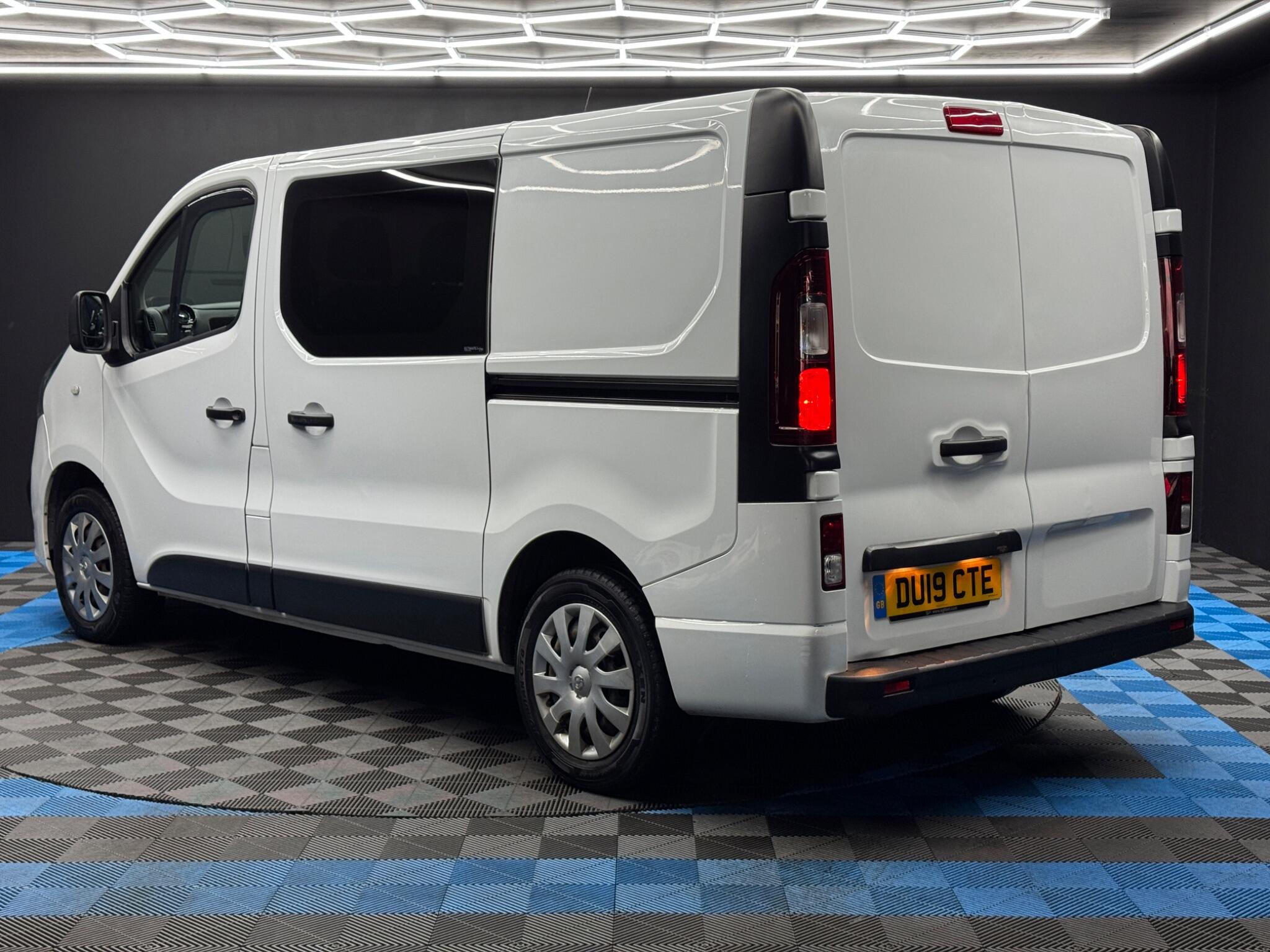 Vauxhall Vivaro 1.6 CDTi 2900 BiTurbo ecoTEC Sportive Crew Van L1 H1 Euro 6 (s/s) 5dr (6 Seat) 5dr Manual 2026