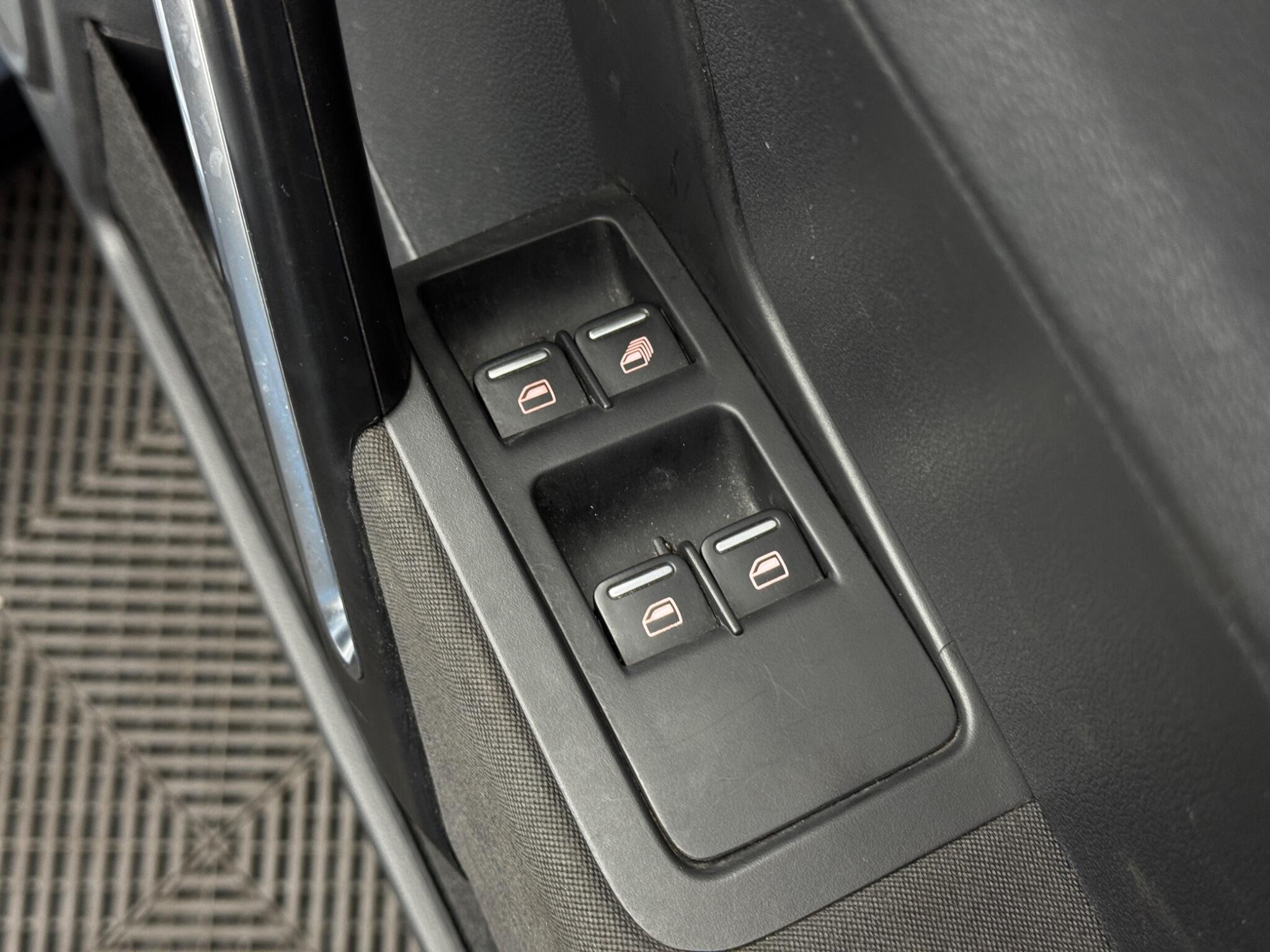 Volkswagen Beetle 2.0 TDI BlueMotion Tech R-Line Cabriolet DSG Euro 6 (s/s) 2dr 2dr Automatic 2026