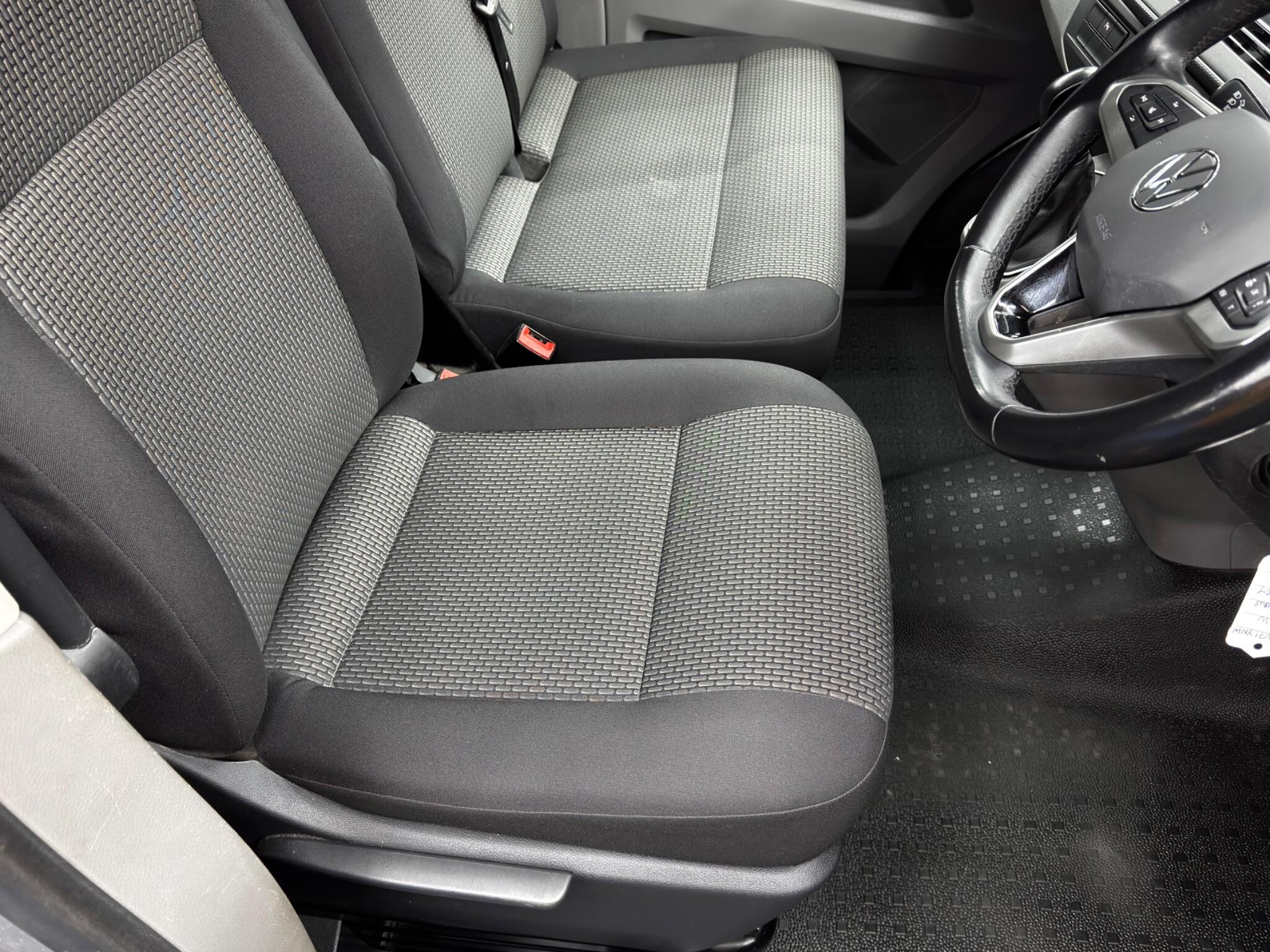 Volkswagen e-Transporter e 110 37.3kWh Advance Auto LWB 5dr 5dr Automatic 2025