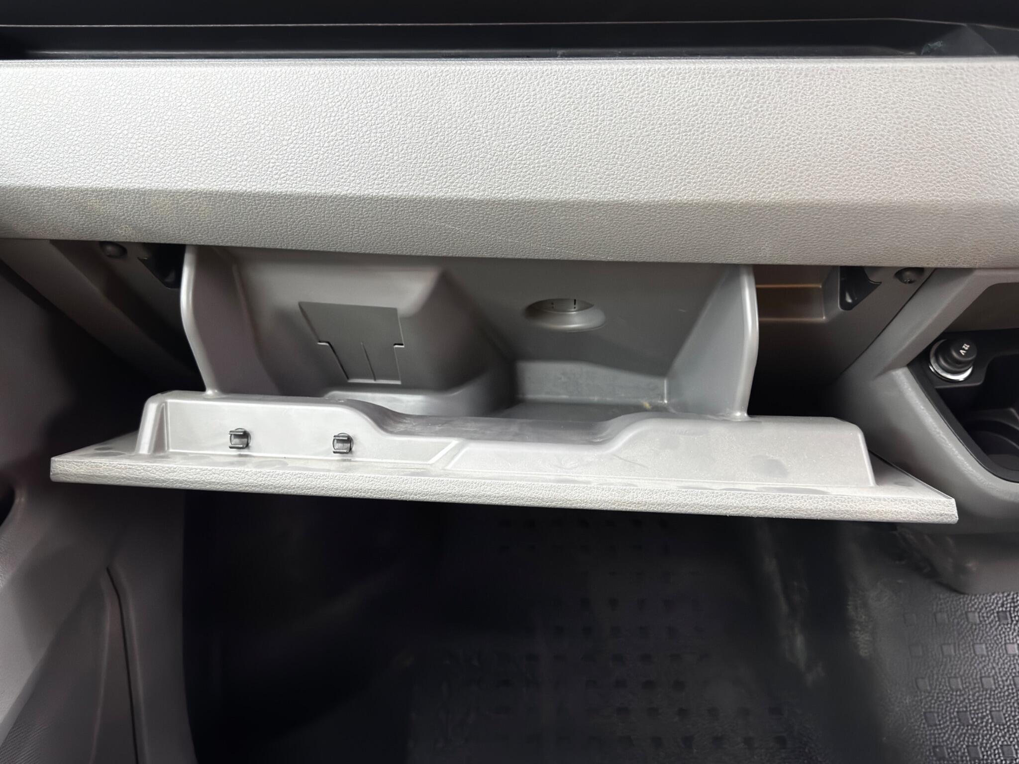 Volkswagen e-Transporter e 110 37.3kWh Advance Auto LWB 5dr 5dr Automatic 2025