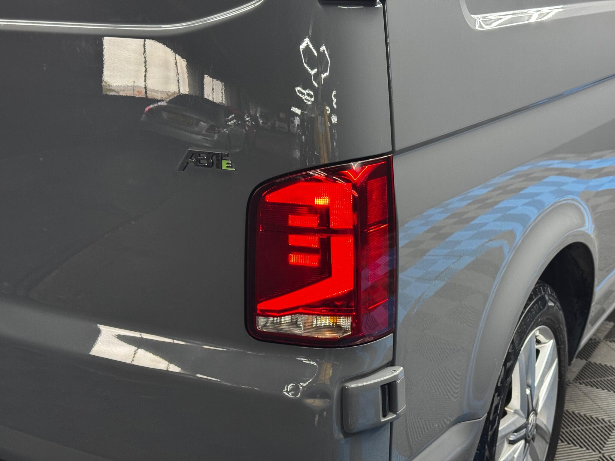 Volkswagen e-Transporter e 110 37.3kWh Advance Auto LWB 5dr 5dr Automatic 2025