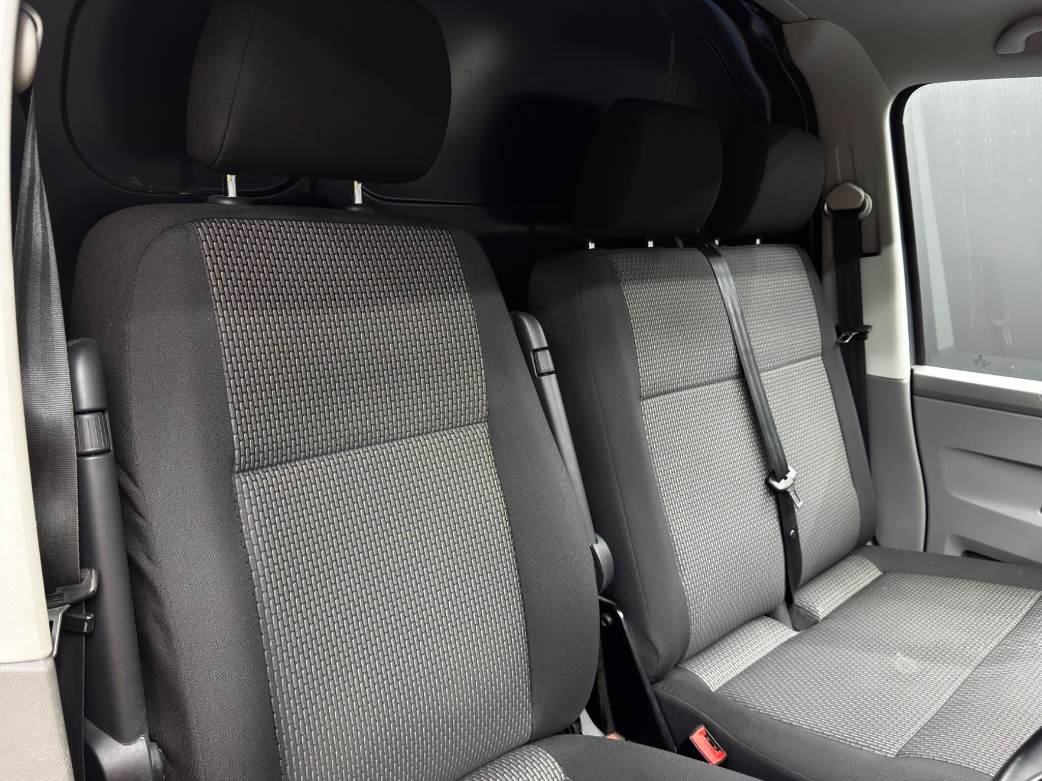 Volkswagen e-Transporter e 110 37.3kWh Advance Auto LWB 5dr 5dr Automatic 2025