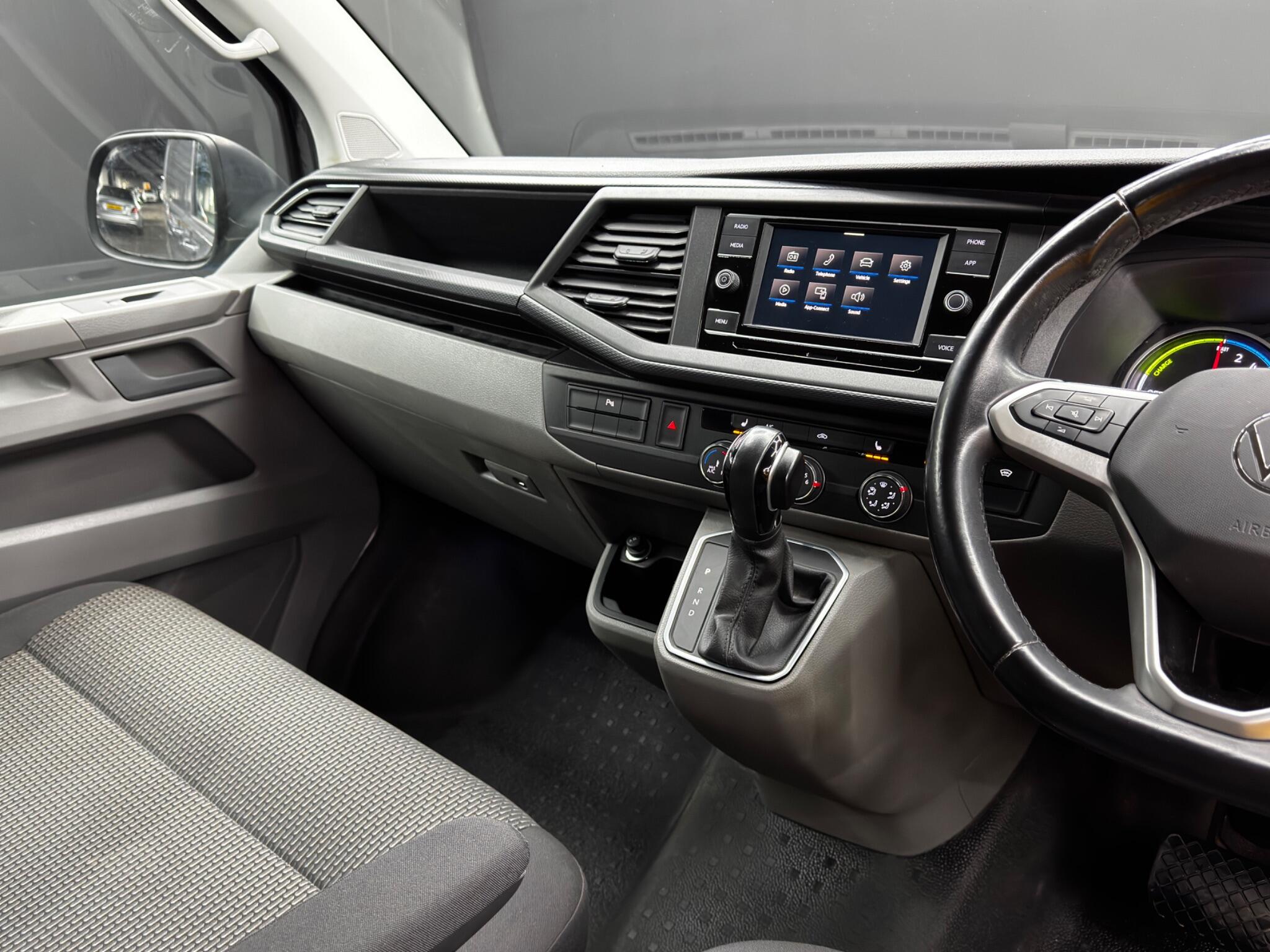 Volkswagen e-Transporter e 110 37.3kWh Advance Auto LWB 5dr 5dr Automatic 2025