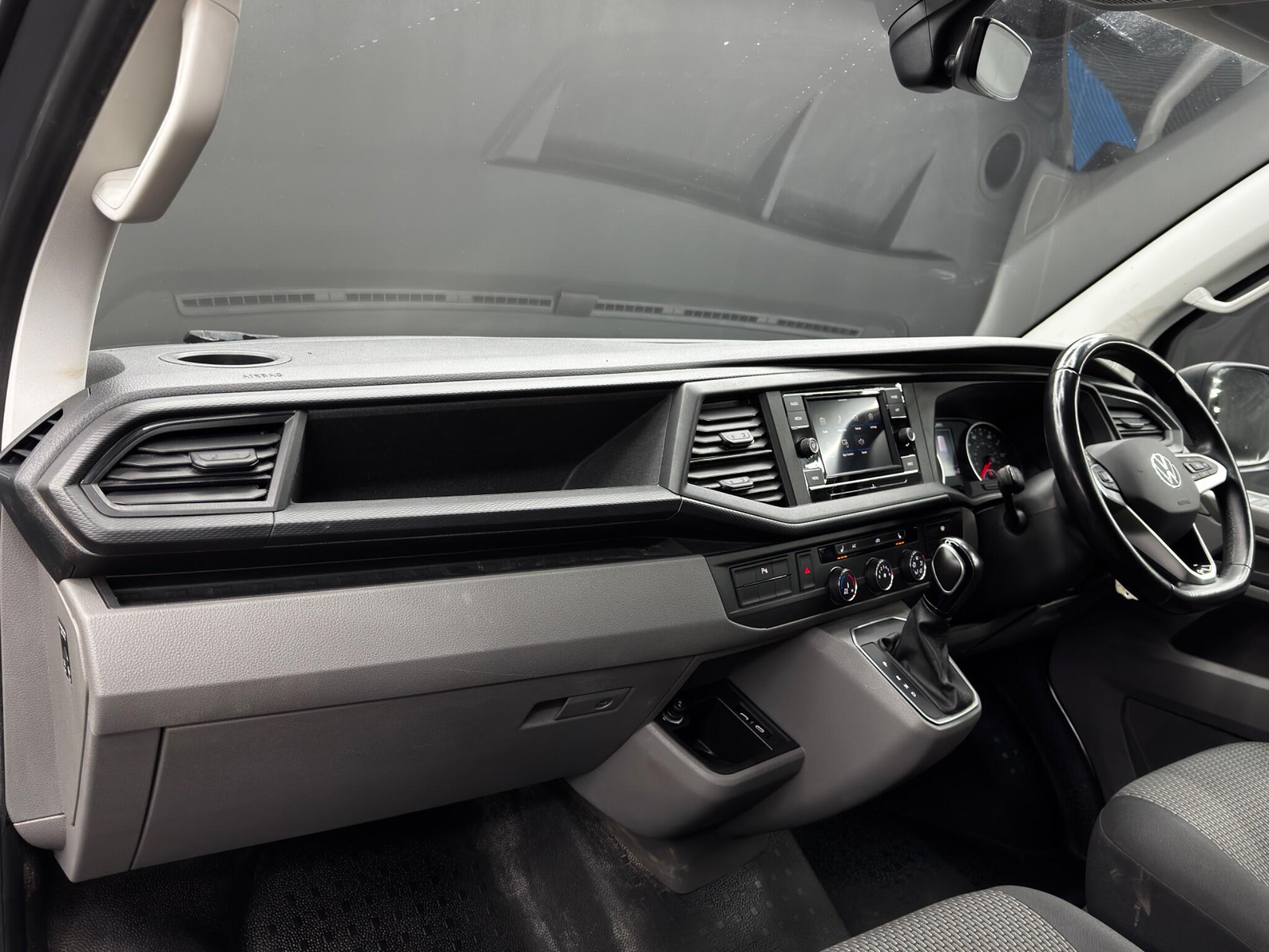 Volkswagen e-Transporter e 110 37.3kWh Advance Auto LWB 5dr 5dr Automatic 2025