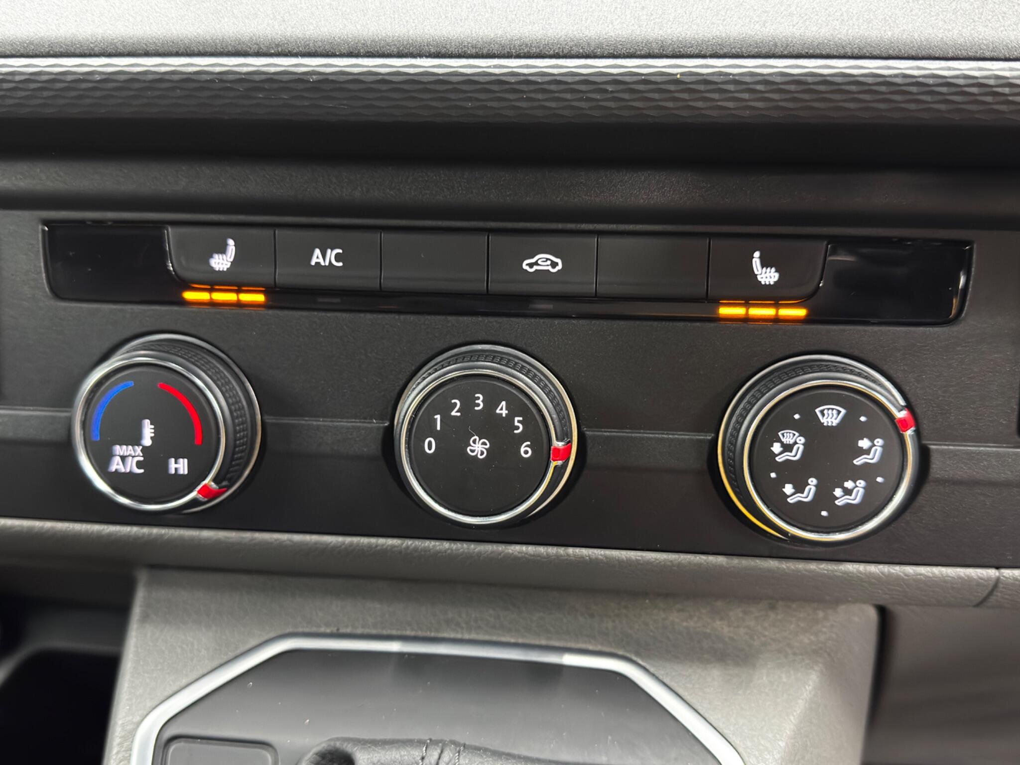 Volkswagen e-Transporter e 110 37.3kWh Advance Auto LWB 5dr 5dr Automatic 2025