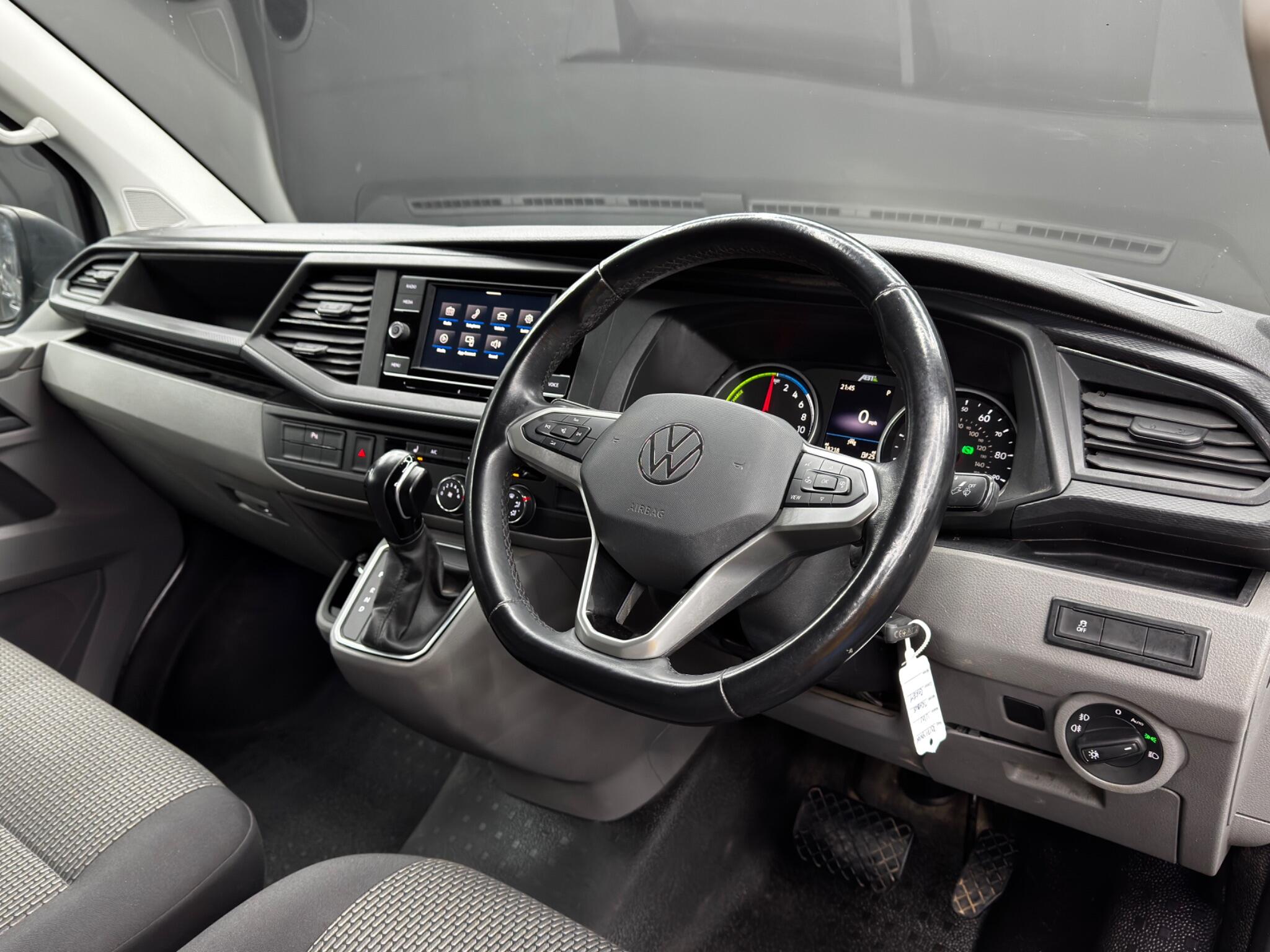 Volkswagen e-Transporter e 110 37.3kWh Advance Auto LWB 5dr 5dr Automatic 2025