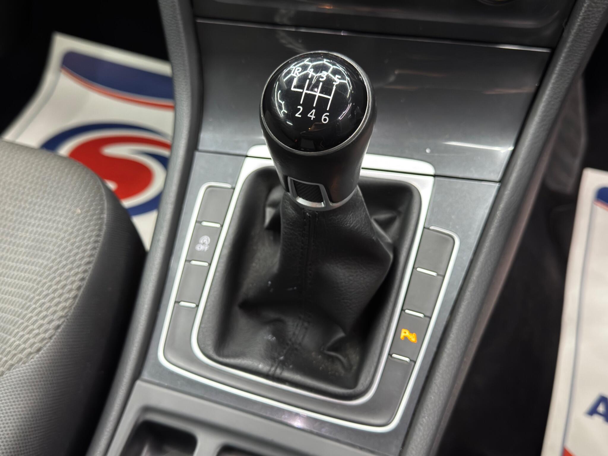 Volkswagen Golf 1.0 TSI SE Nav Euro 6 (s/s) 5dr 5dr Manual 2026