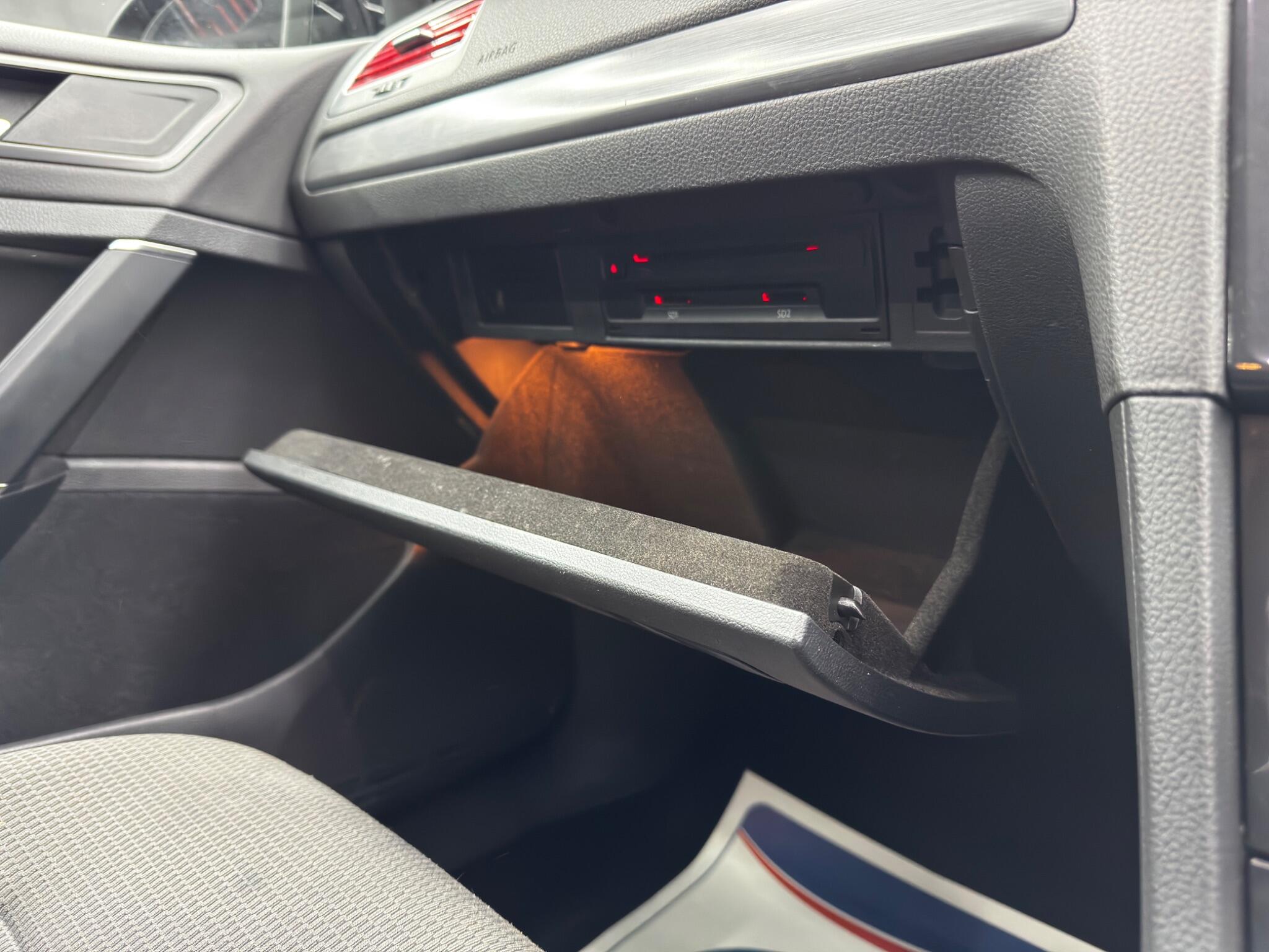 Volkswagen Golf 1.0 TSI SE Nav Euro 6 (s/s) 5dr 5dr Manual 2026