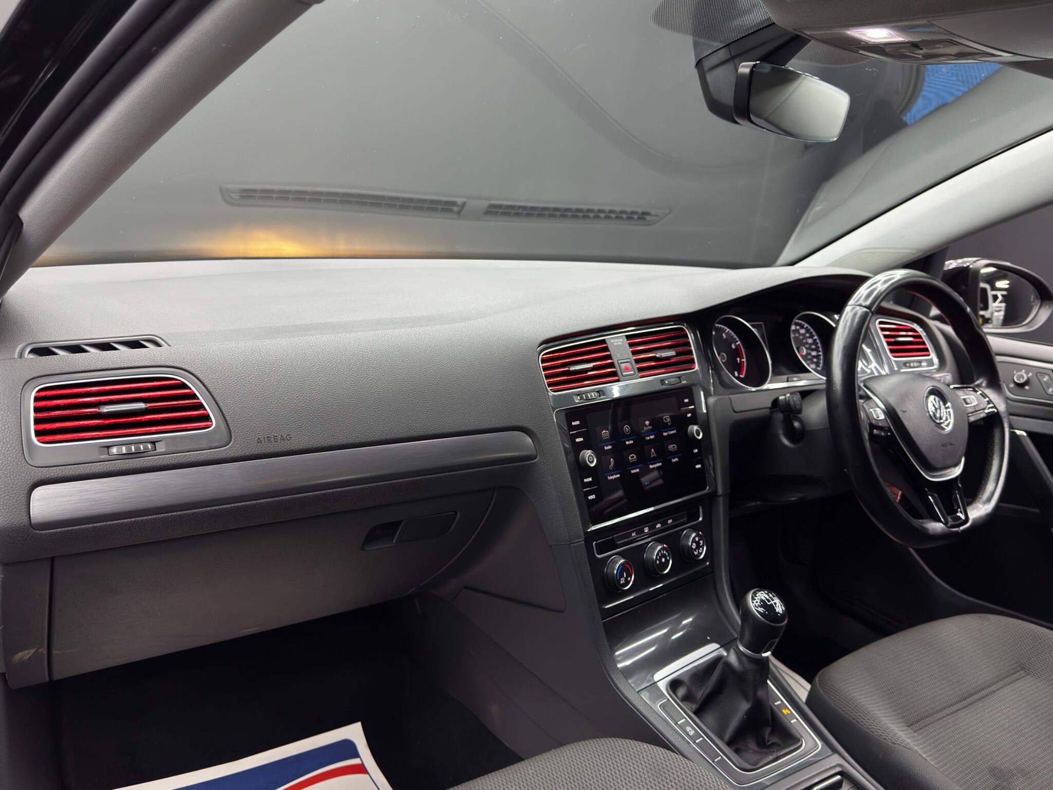 Volkswagen Golf 1.0 TSI SE Nav Euro 6 (s/s) 5dr 5dr Manual 2026