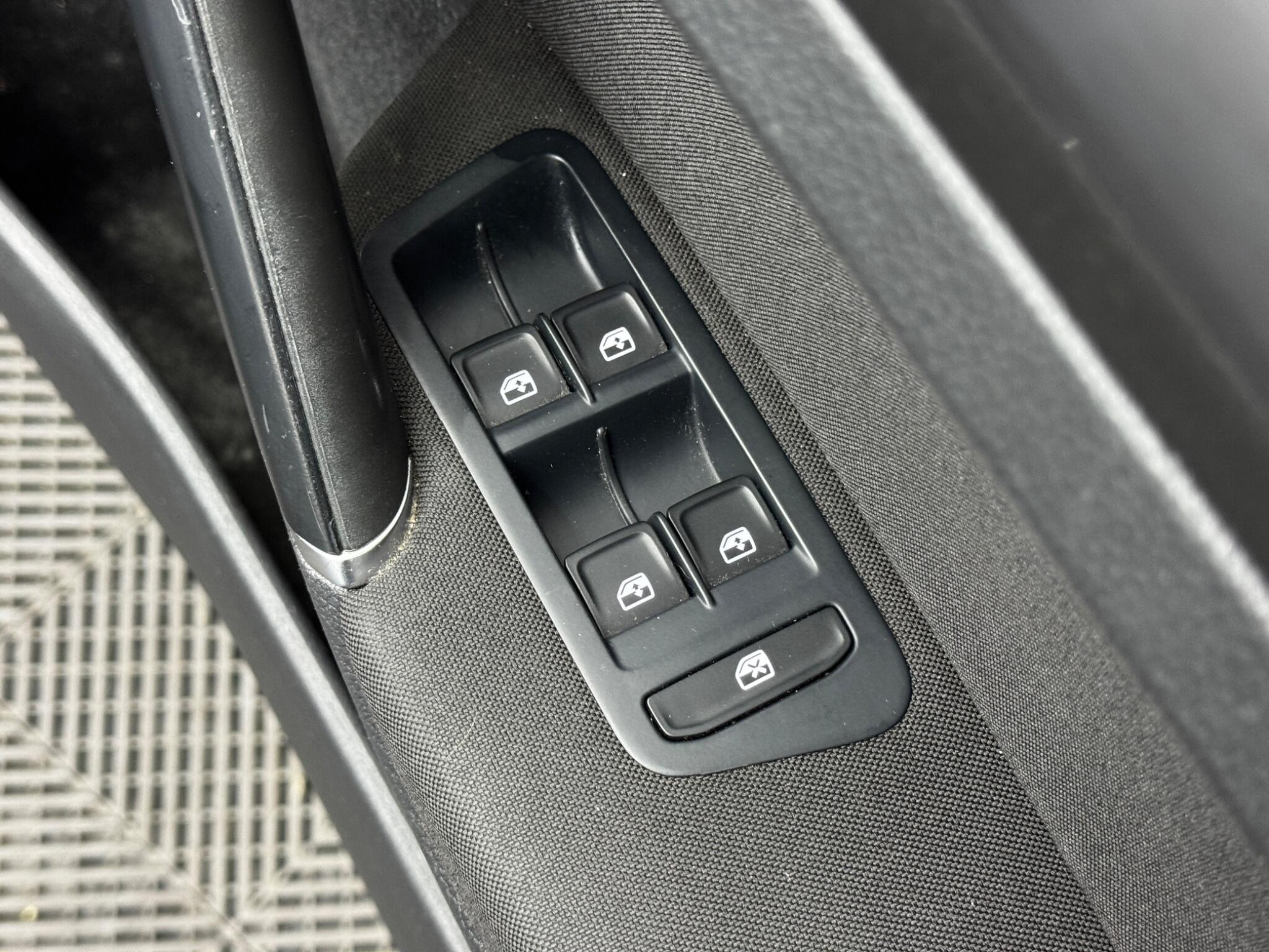 Volkswagen Golf 1.0 TSI SE Nav Euro 6 (s/s) 5dr 5dr Manual 2026