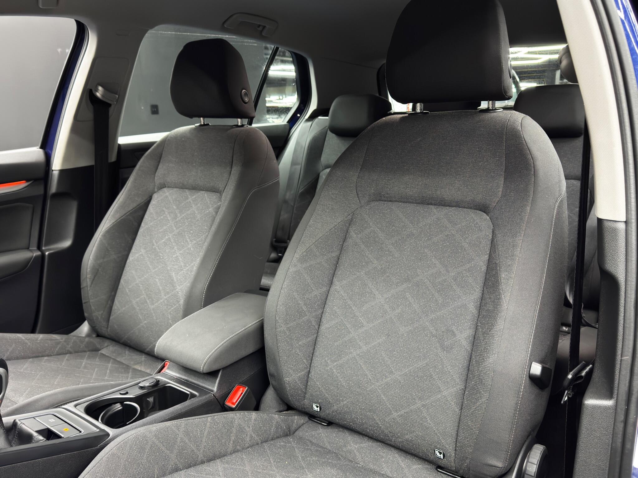 Volkswagen Golf 2.0 TDI Life Euro 6 (s/s) 5dr 5dr Manual 2025