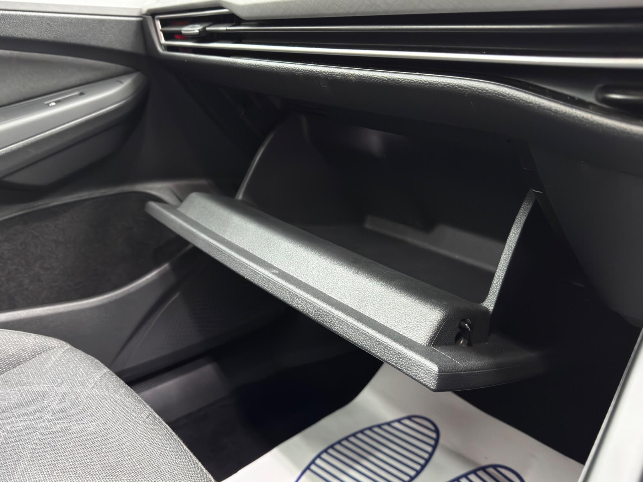 Volkswagen Golf 2.0 TDI Life Euro 6 (s/s) 5dr 5dr Manual 2025