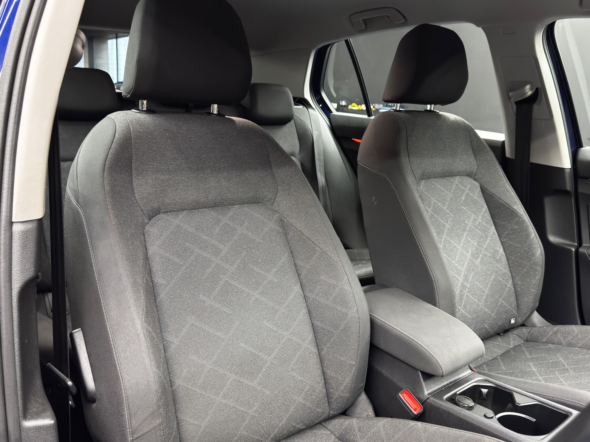 Volkswagen Golf 2.0 TDI Life Euro 6 (s/s) 5dr 5dr Manual 2025