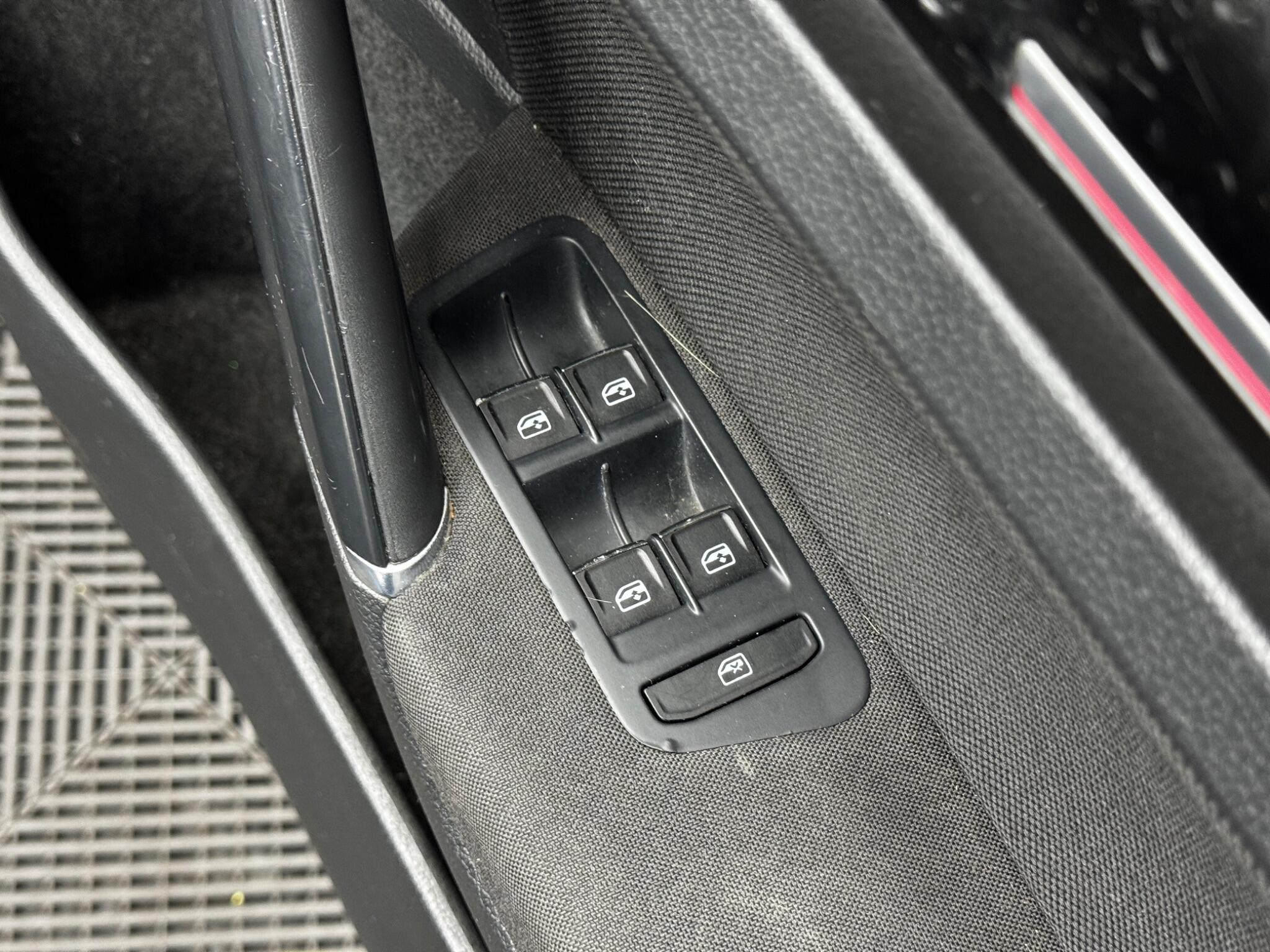 Volkswagen Golf 2.0 TSI BlueMotion Tech GTI DSG Euro 6 (s/s) 5dr 5dr Automatic 2025