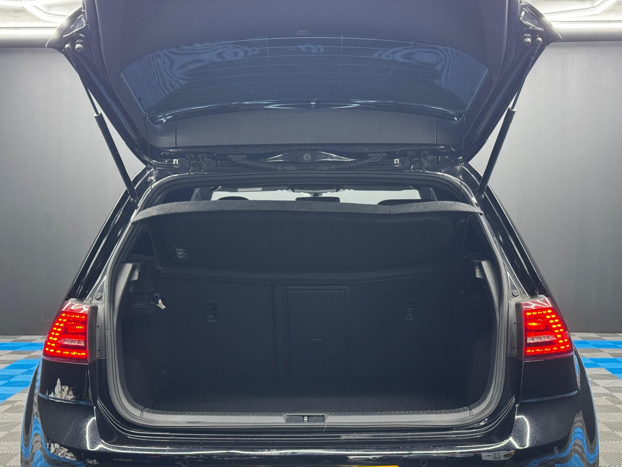 Volkswagen Golf 2.0 TSI BlueMotion Tech GTI DSG Euro 6 (s/s) 5dr 5dr Automatic 2025