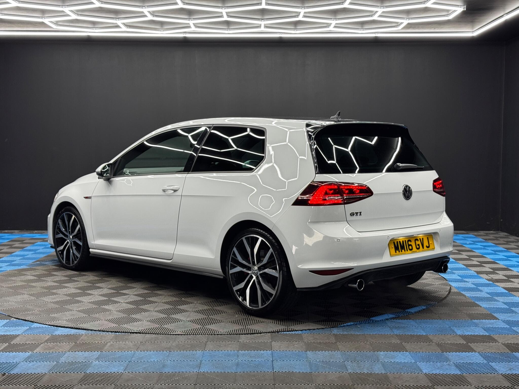 Volkswagen Golf 2.0 TSI BlueMotion Tech GTI Launch Euro 6 (s/s) 3dr 3dr Manual 2026