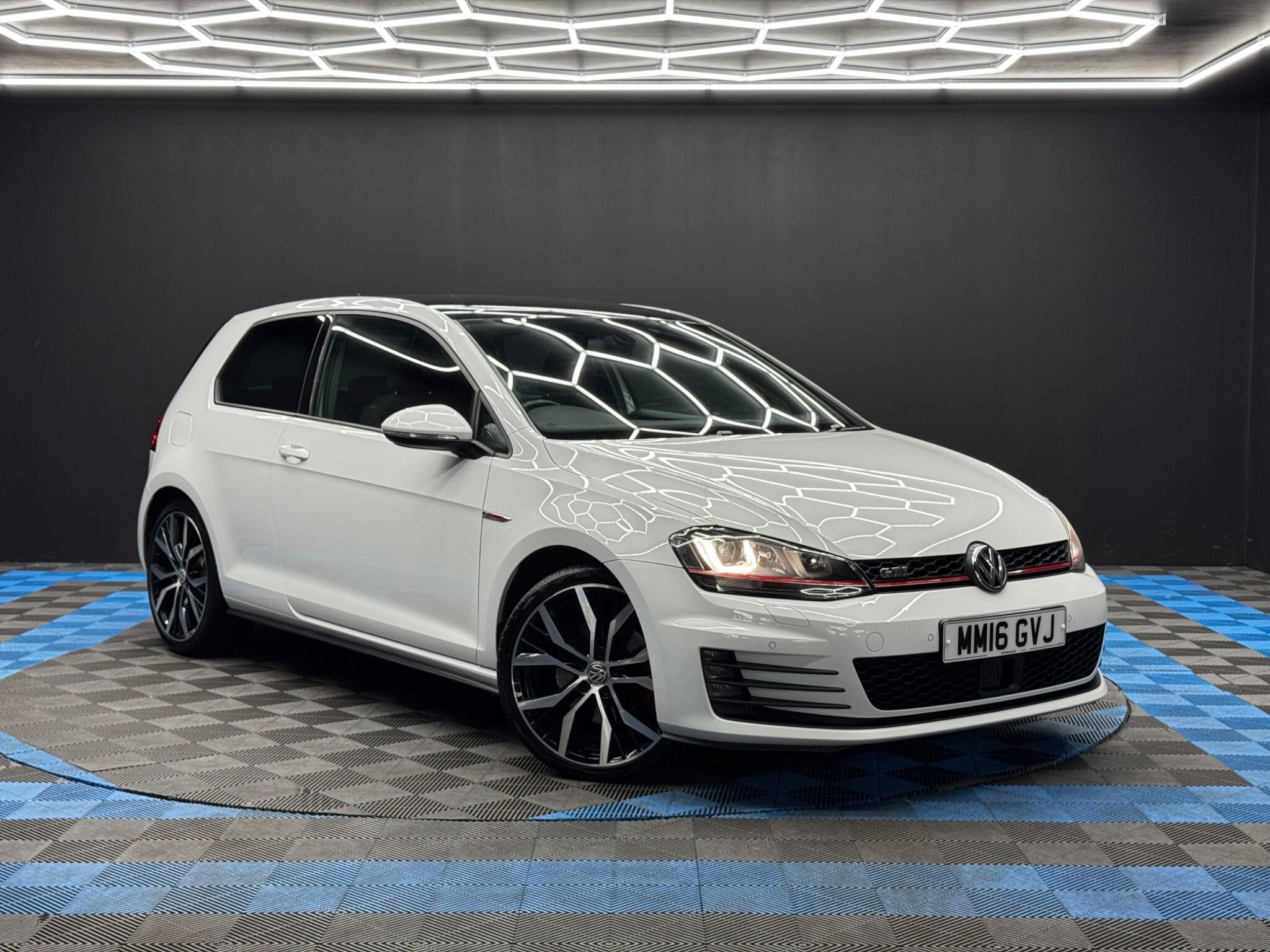 Volkswagen Golf 2.0 TSI BlueMotion Tech GTI Launch Euro 6 (s/s) 3dr 3dr Manual 2026