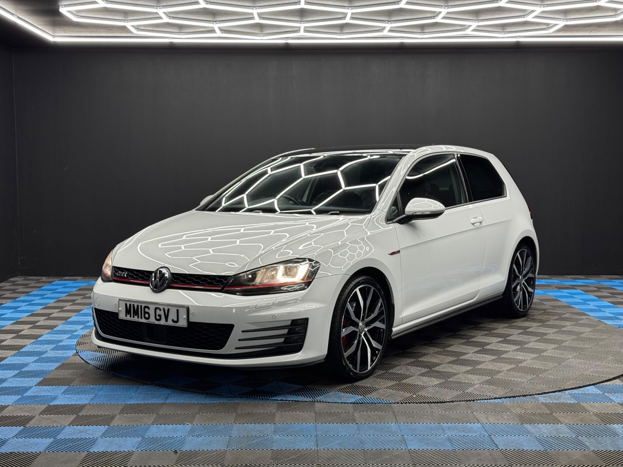 Volkswagen Golf 2.0 TSI BlueMotion Tech GTI Launch Euro 6 (s/s) 3dr 3dr Manual 2026