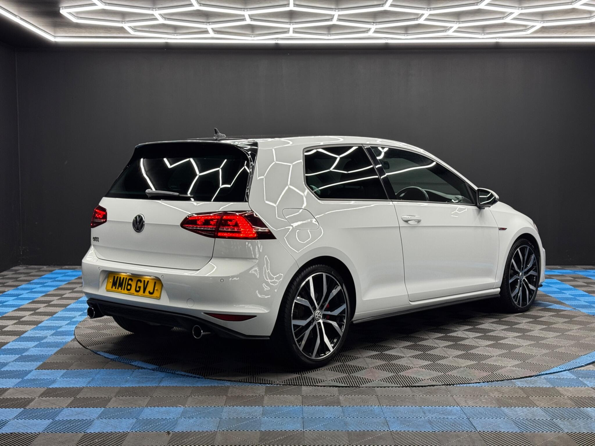 Volkswagen Golf 2.0 TSI BlueMotion Tech GTI Launch Euro 6 (s/s) 3dr 3dr Manual 2026