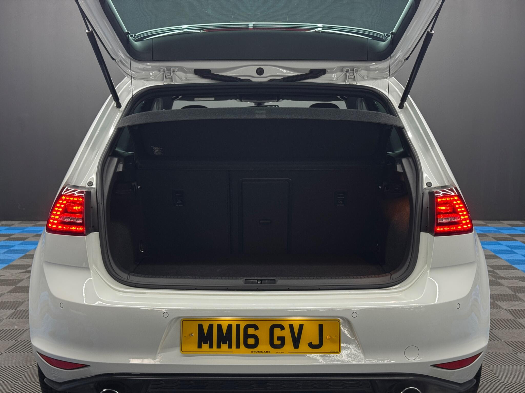 Volkswagen Golf 2.0 TSI BlueMotion Tech GTI Launch Euro 6 (s/s) 3dr 3dr Manual 2026