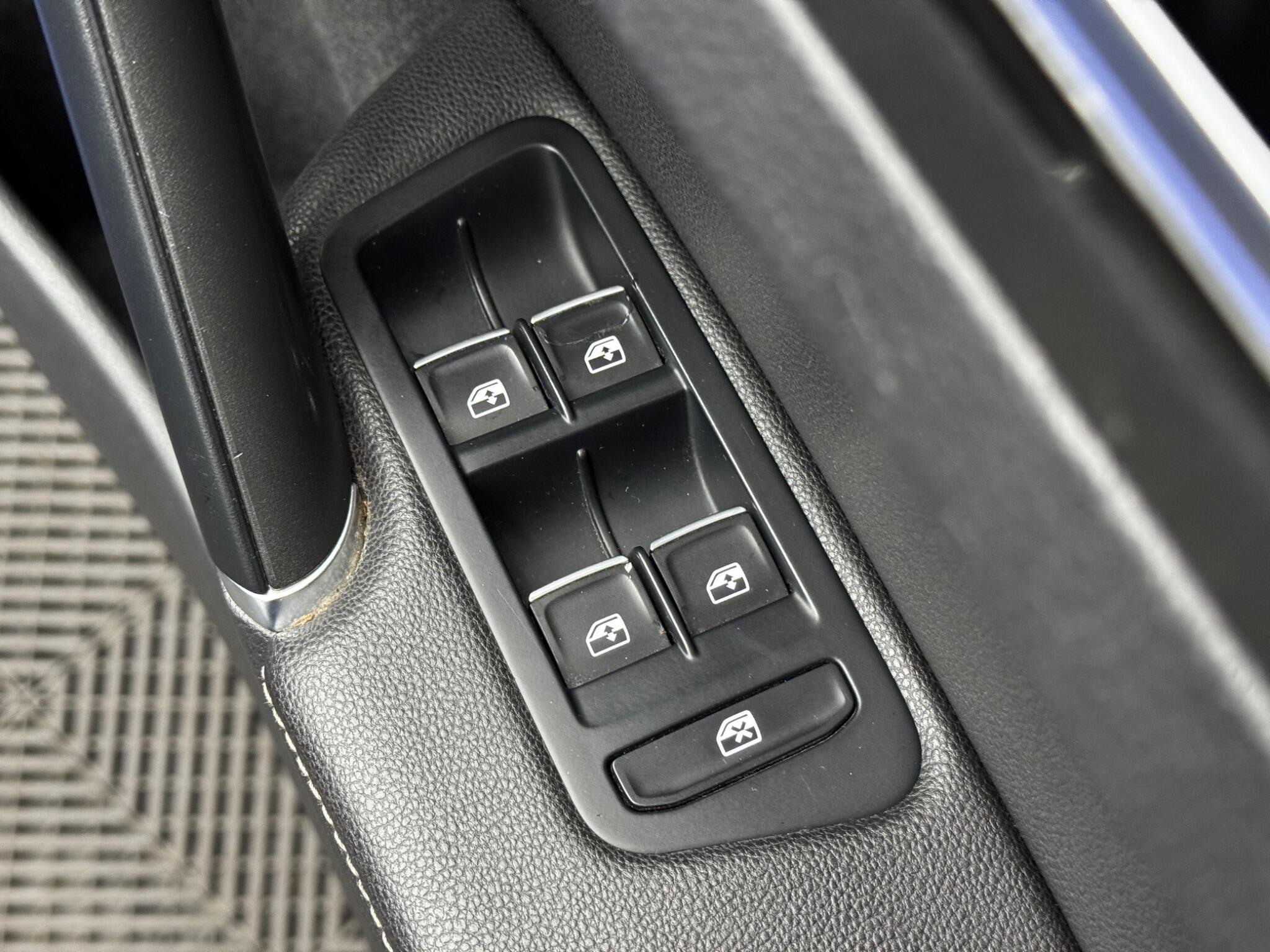 Volkswagen Golf 2.0 TSI R DSG 4Motion Euro 6 (s/s) 5dr 5dr Automatic 2026