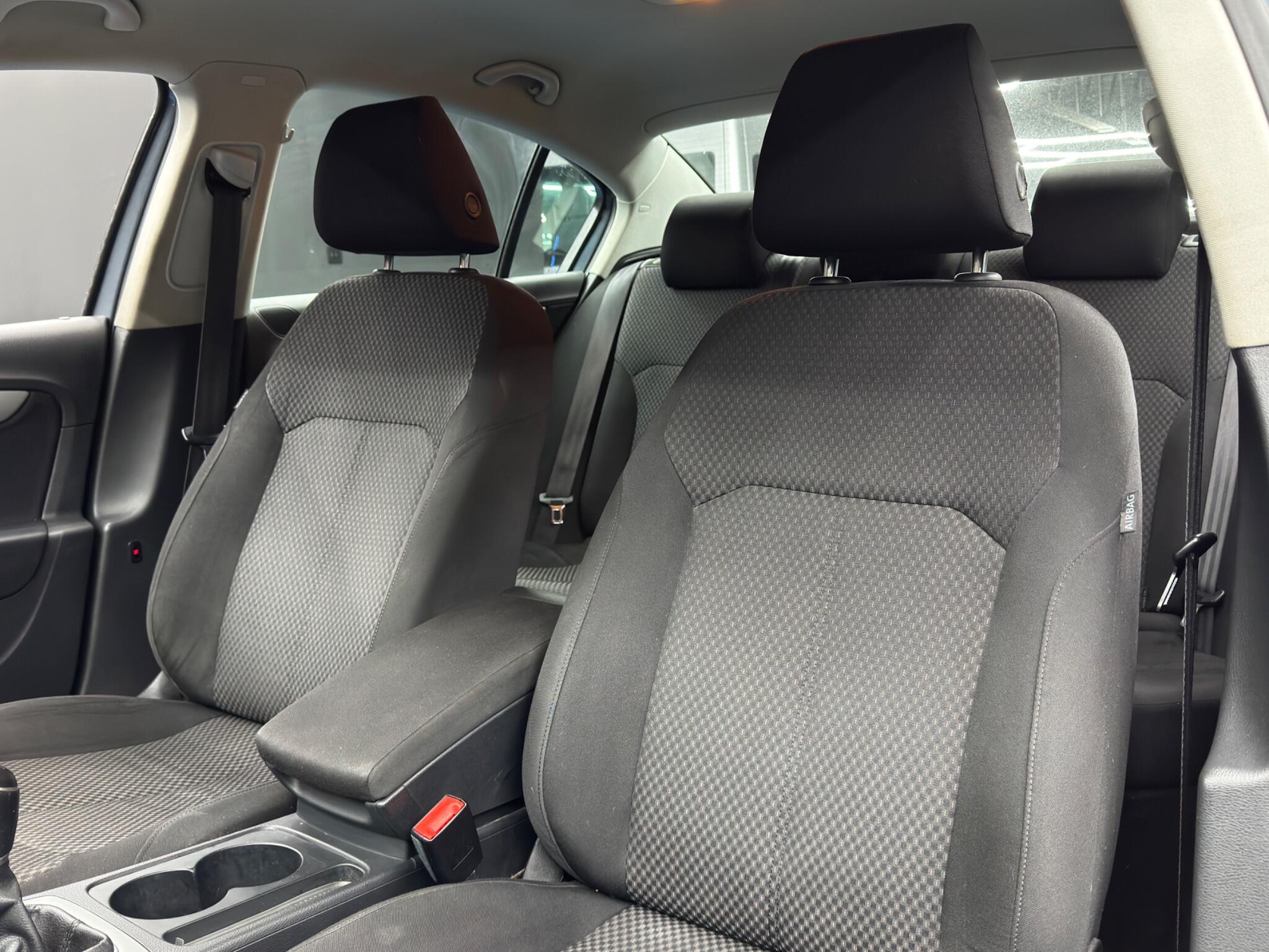 Volkswagen Passat 1.6 TDI BlueMotion Tech S Euro 5 (s/s) 4dr 4dr Manual 2026