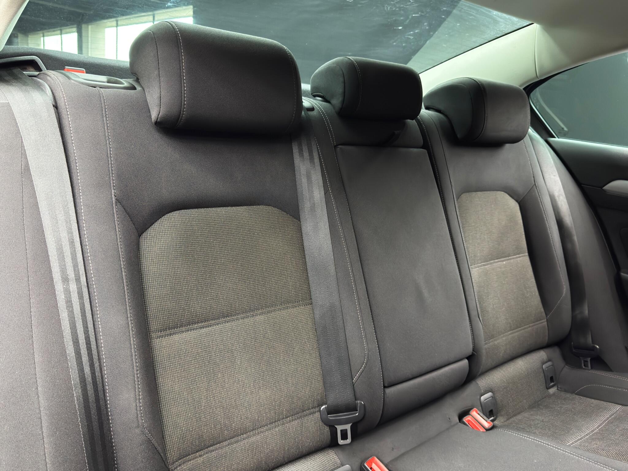 Volkswagen Passat 2.0 TDI SE Business Euro 6 (s/s) 4dr 4dr Manual 2026