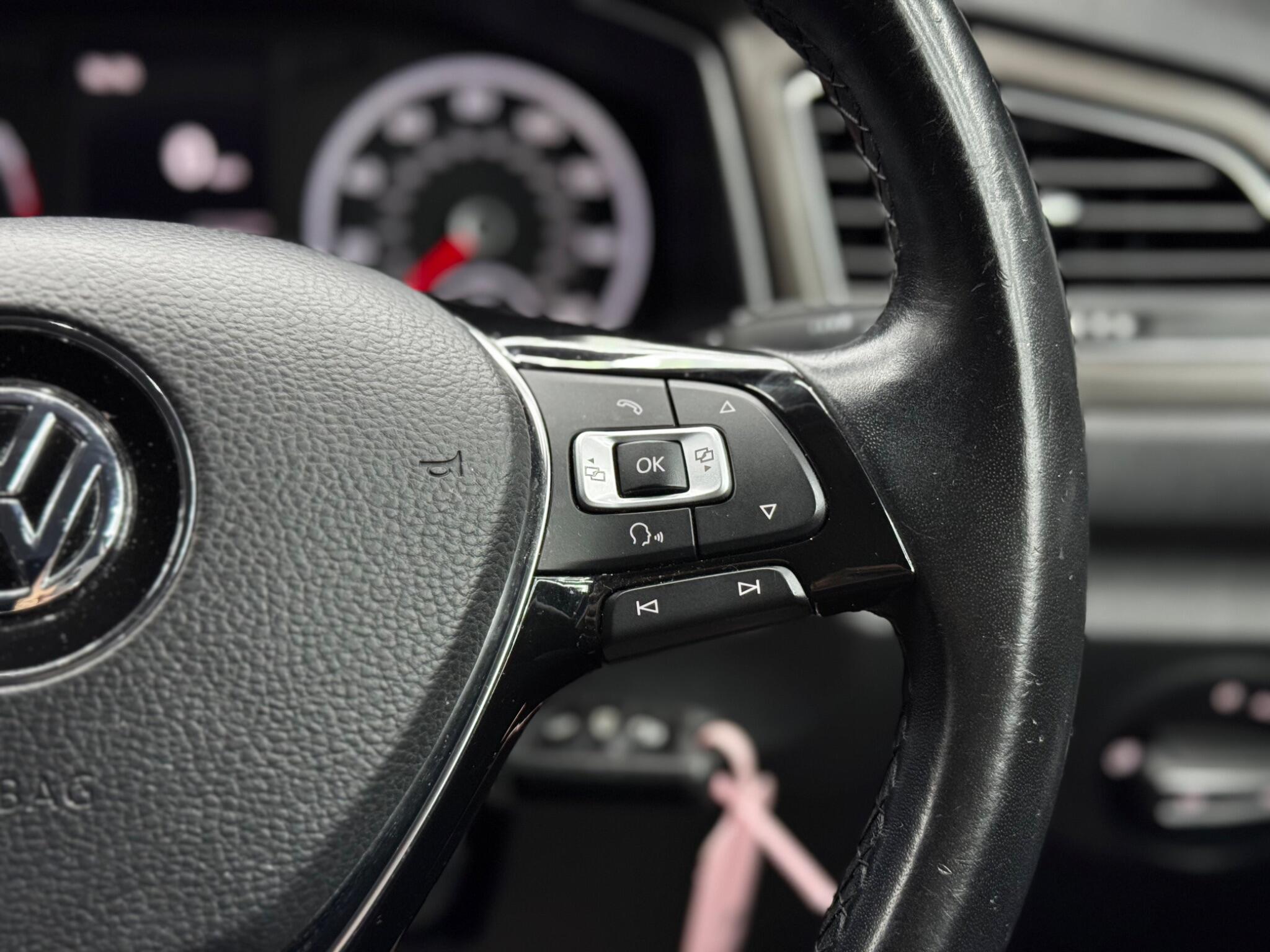 Volkswagen T-Roc 1.5 TSI EVO Design Euro 6 (s/s) 5dr 5dr Manual 2025