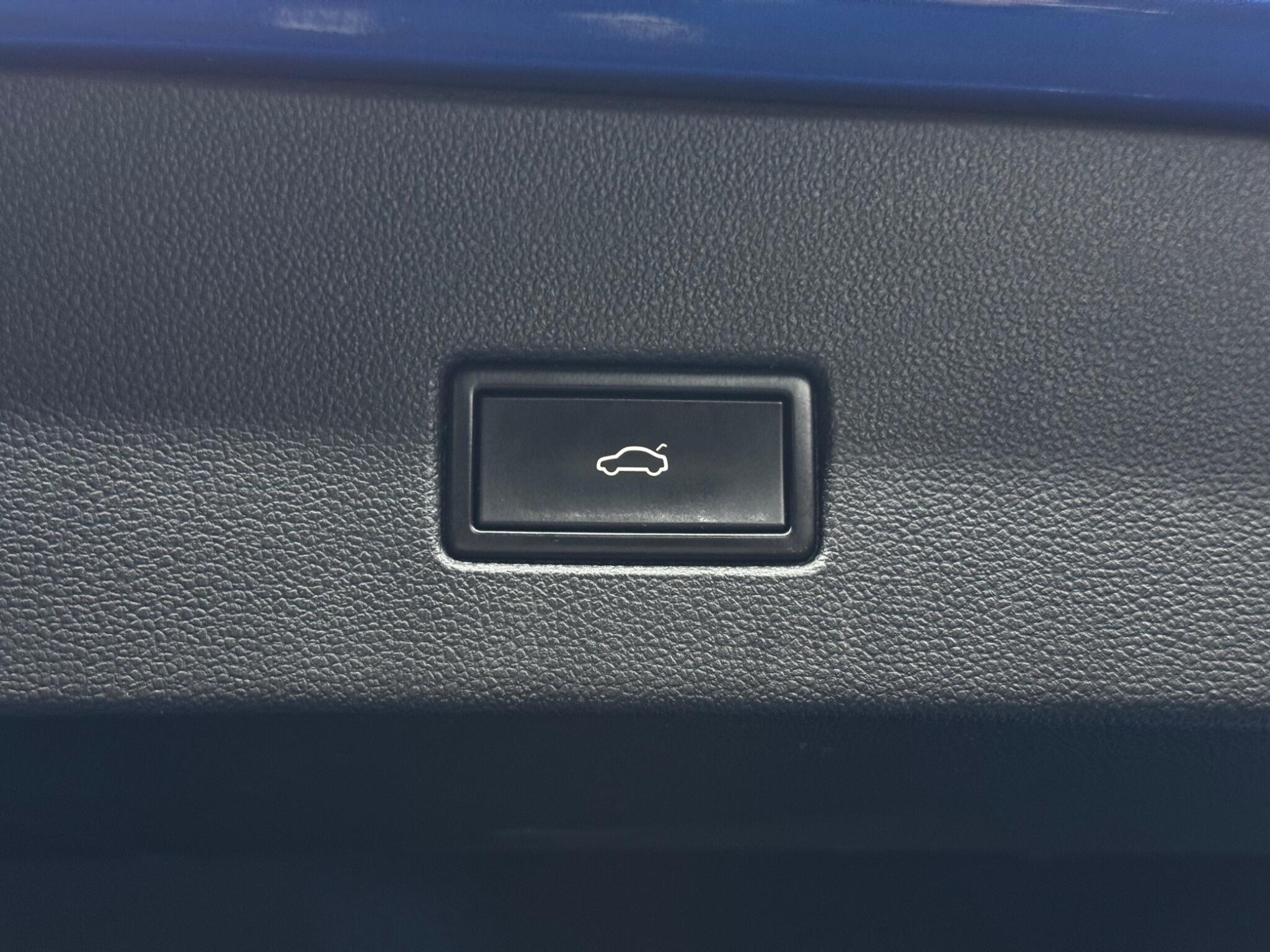 Volkswagen T-Roc 1.5 TSI EVO Design Euro 6 (s/s) 5dr 5dr Manual 2025