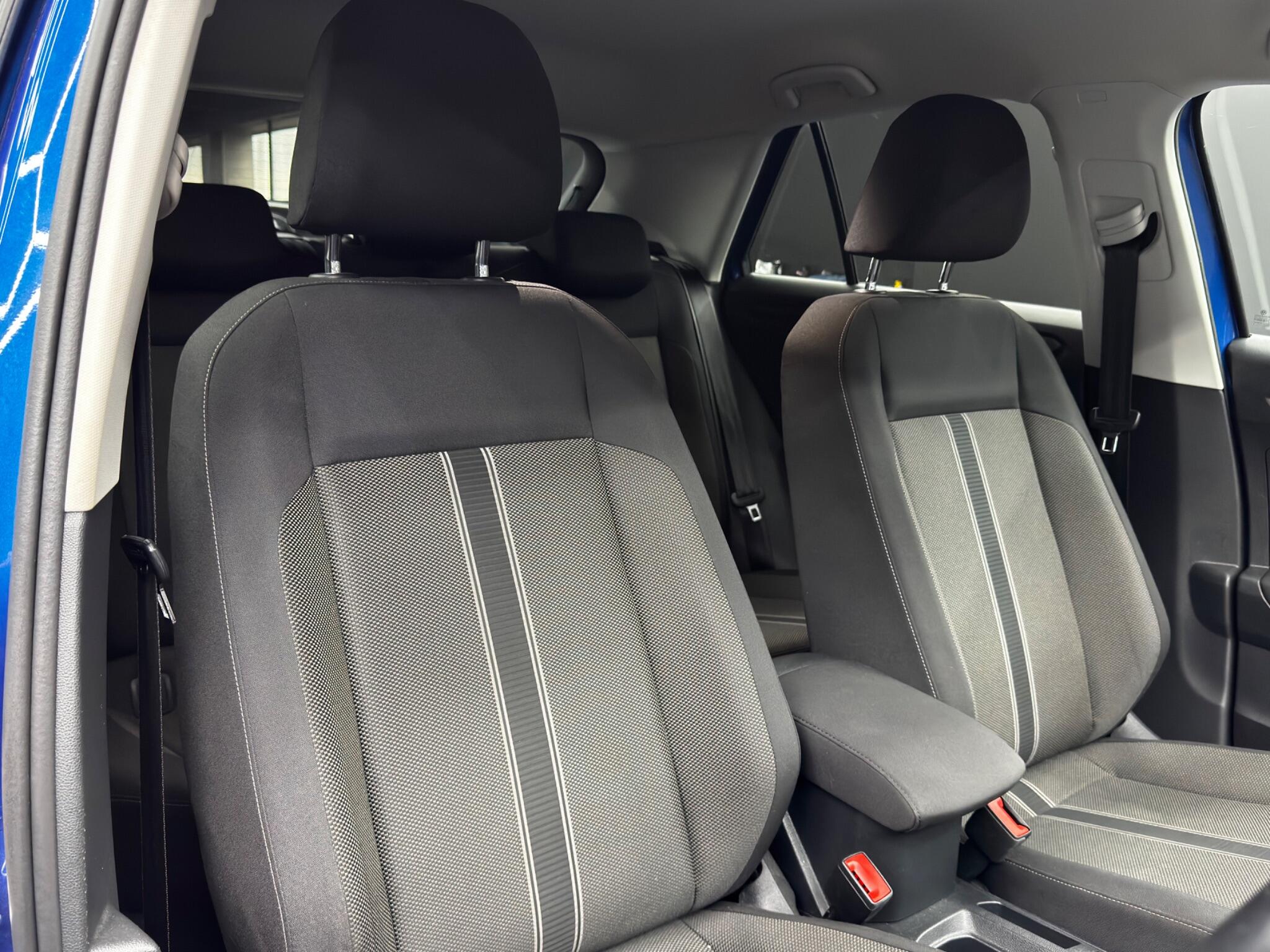 Volkswagen T-Roc 1.5 TSI EVO Design Euro 6 (s/s) 5dr 5dr Manual 2025