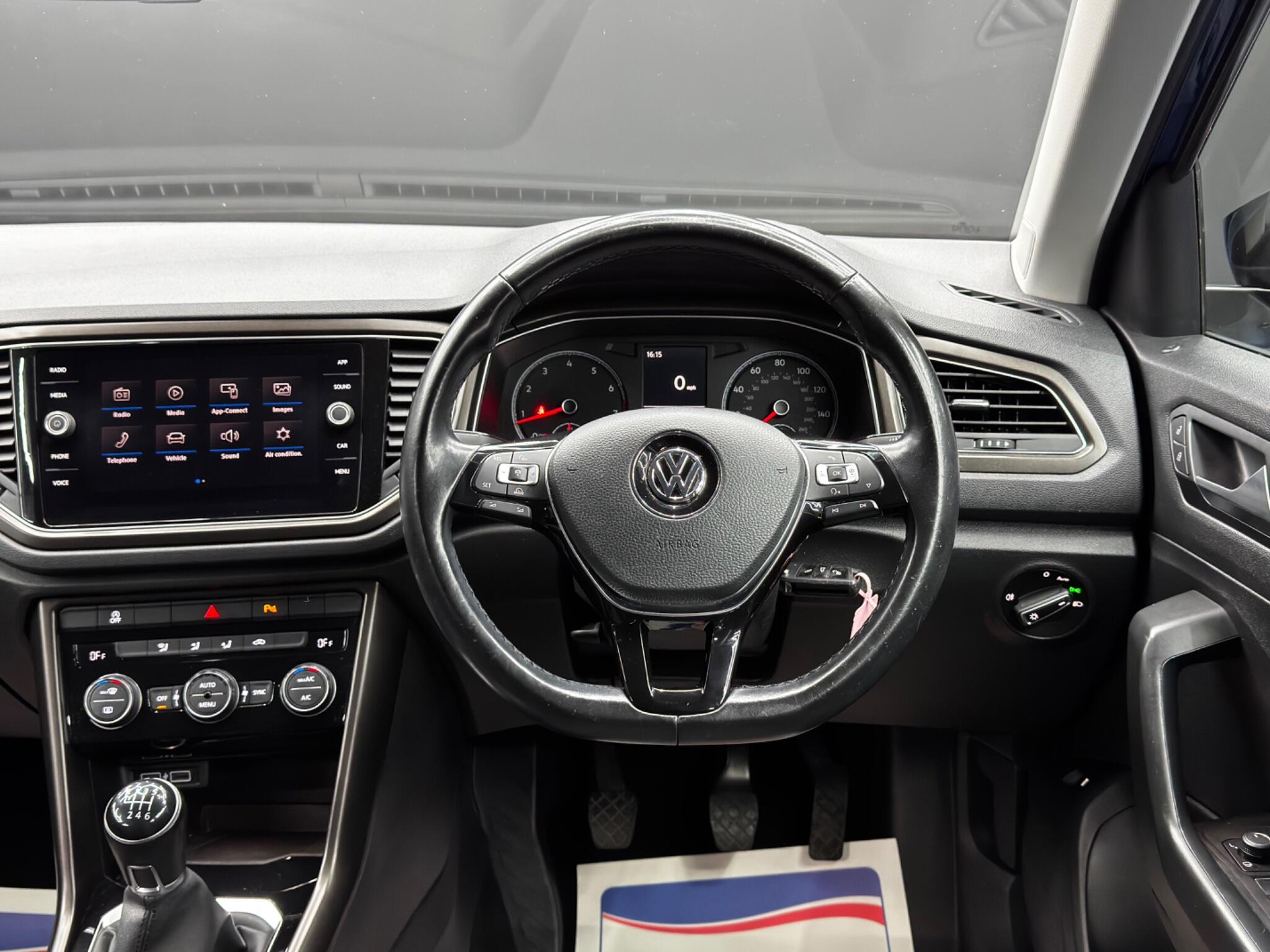 Volkswagen T-Roc 1.5 TSI EVO Design Euro 6 (s/s) 5dr 5dr Manual 2025