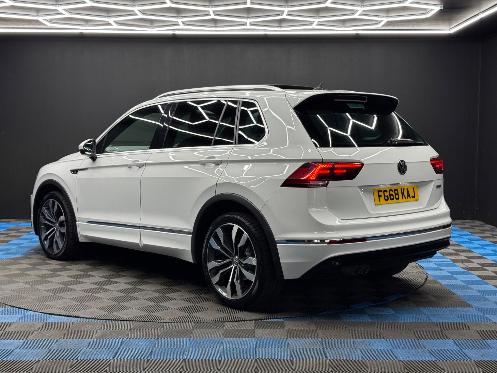 Volkswagen Tiguan 2.0 TDI R-Line DSG 4Motion Euro 6 (s/s) 5dr 5dr Automatic 2026