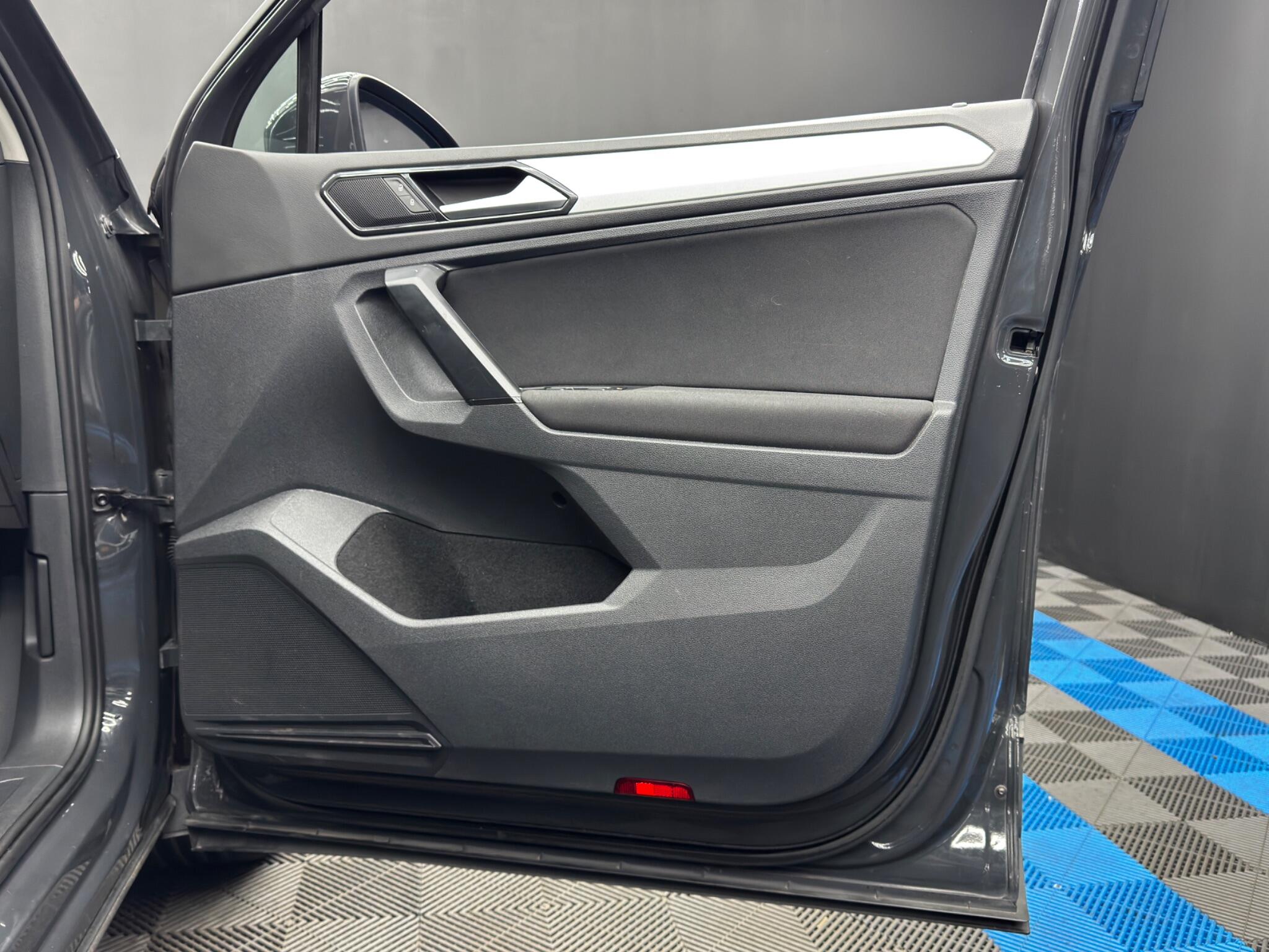 Volkswagen Tiguan 2.0 TDI SE Navigation 4Motion Euro 6 (s/s) 5dr 5dr Manual 2026