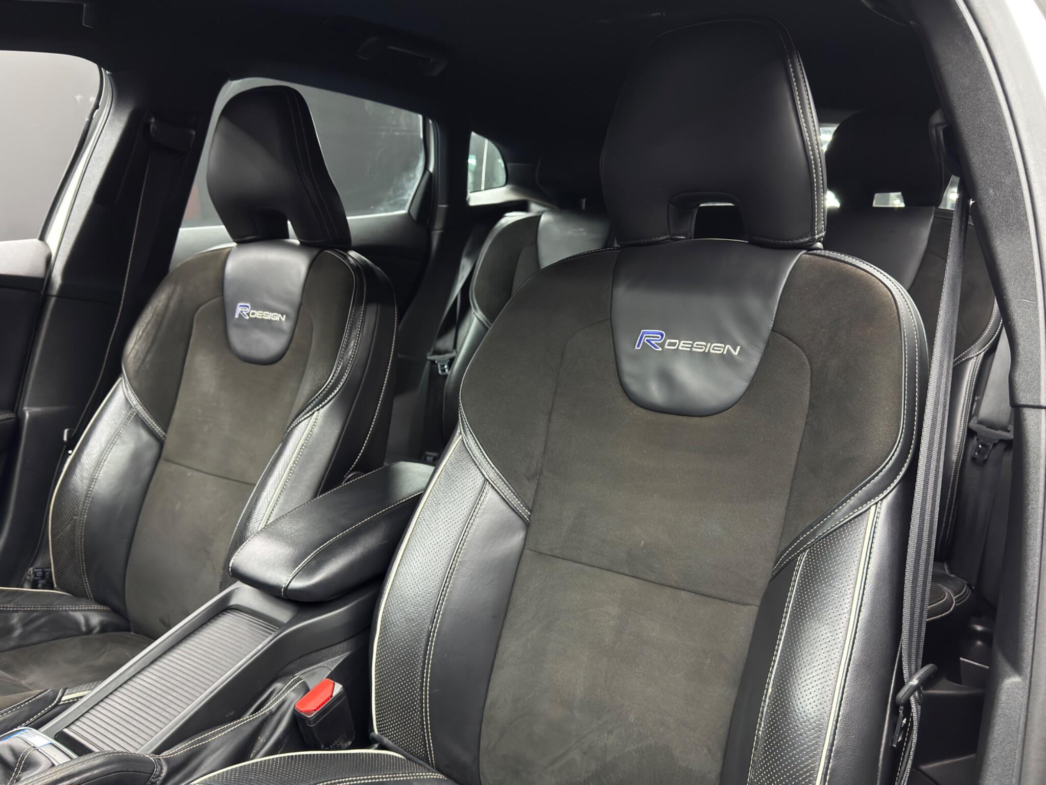 Volvo V40 1.6 D2 R-Design Euro 5 (s/s) 5dr 5dr Manual 2026