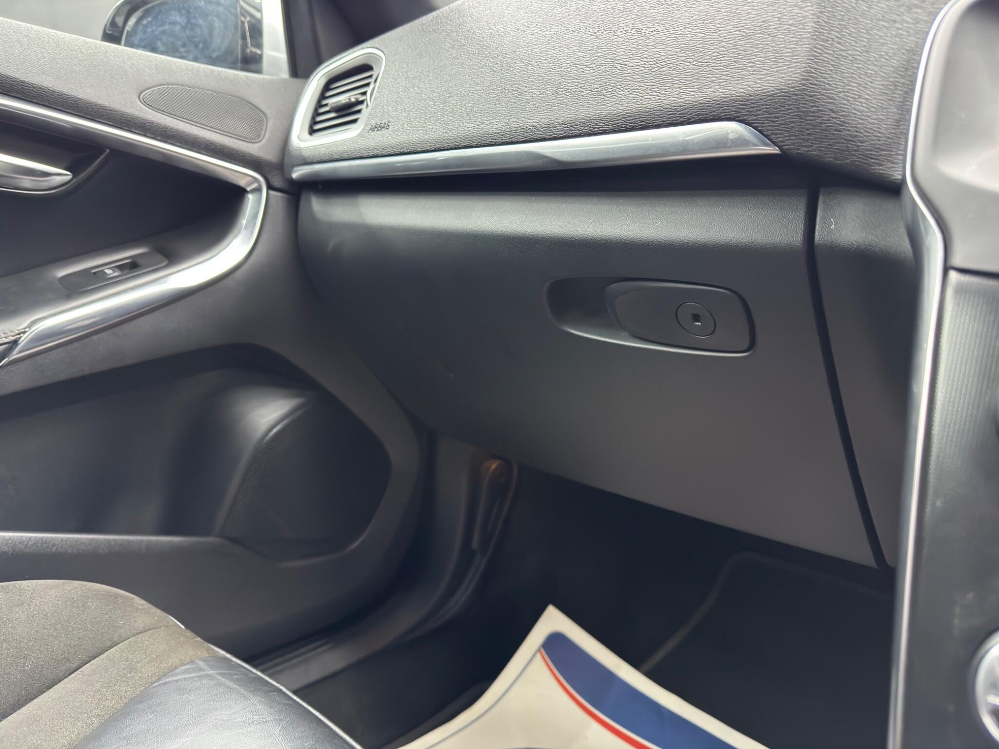 Volvo V40 1.6 D2 R-Design Euro 5 (s/s) 5dr 5dr Manual 2026