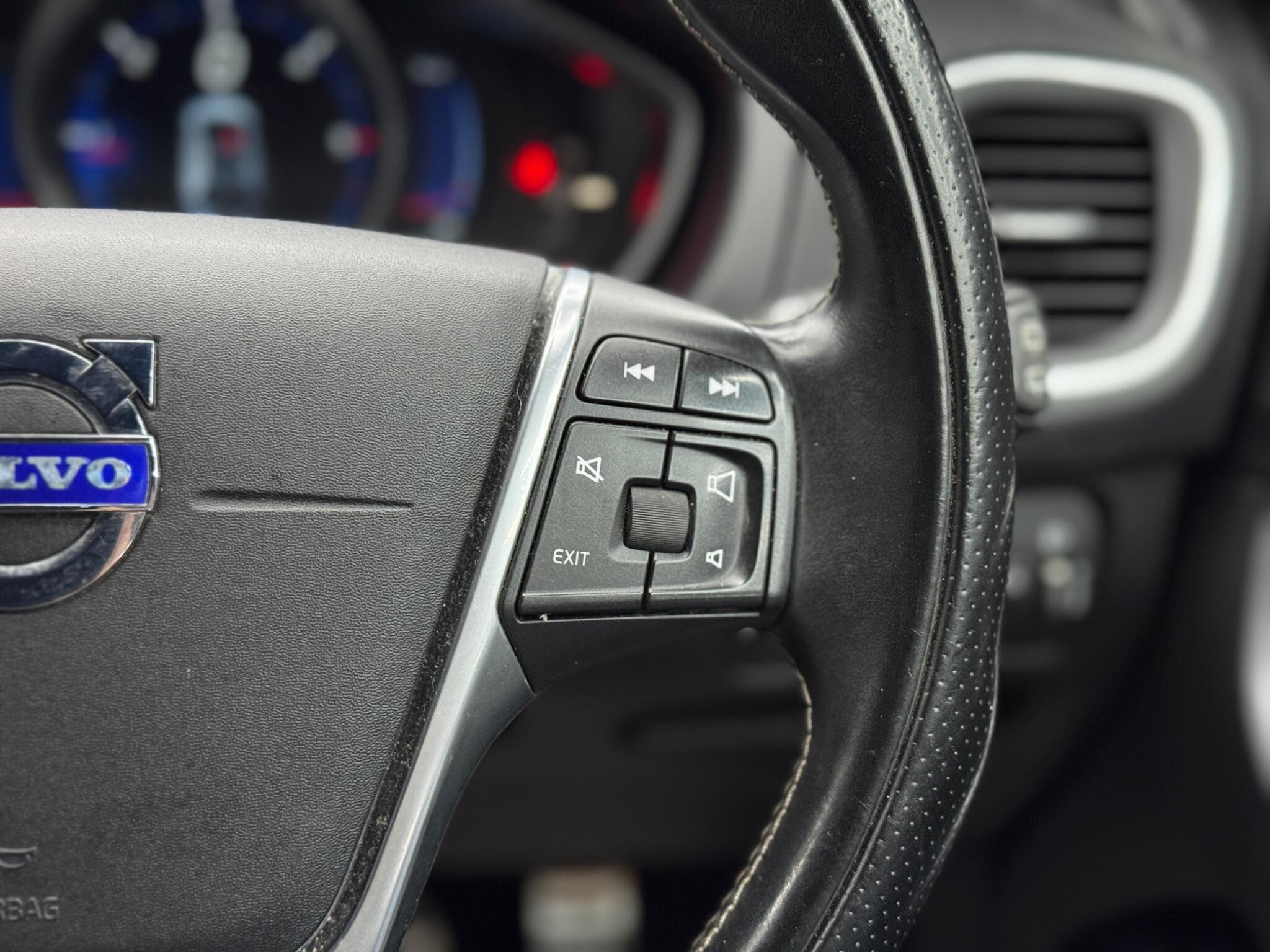 Volvo V40 1.6 D2 R-Design Euro 5 (s/s) 5dr 5dr Manual 2026